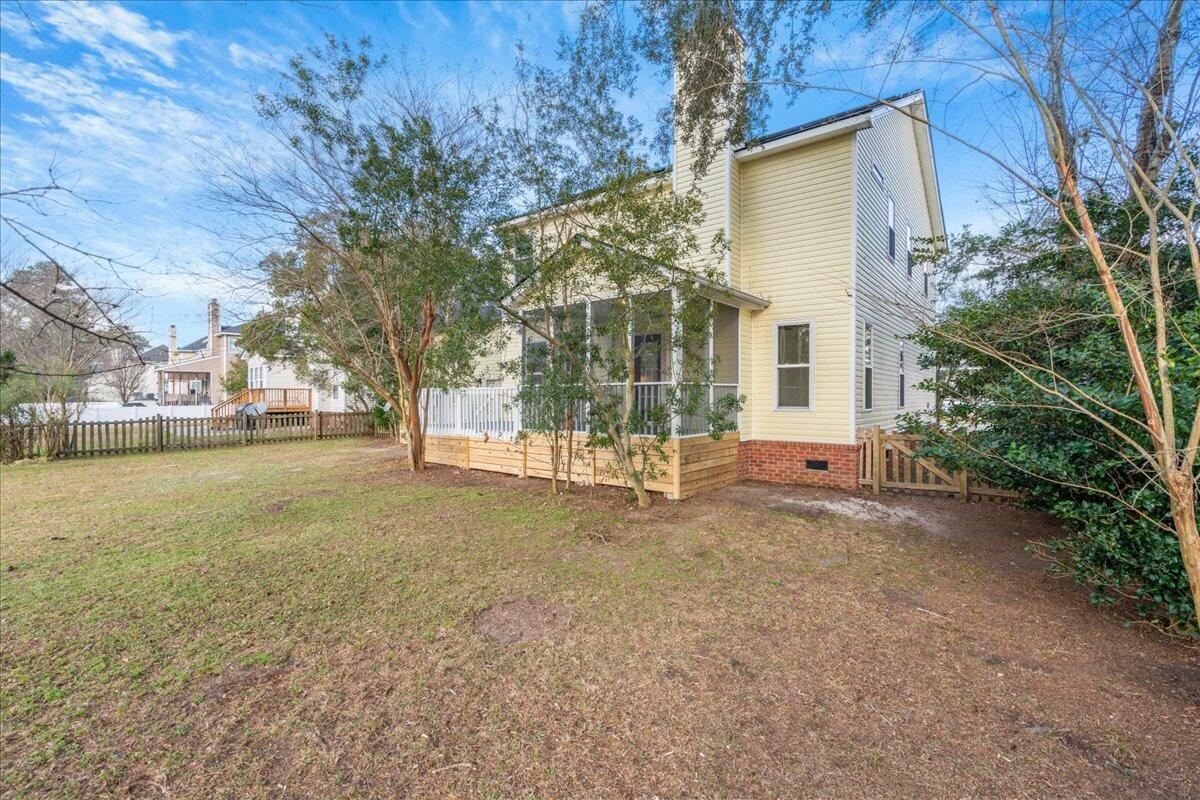 1876 N Smokerise Way