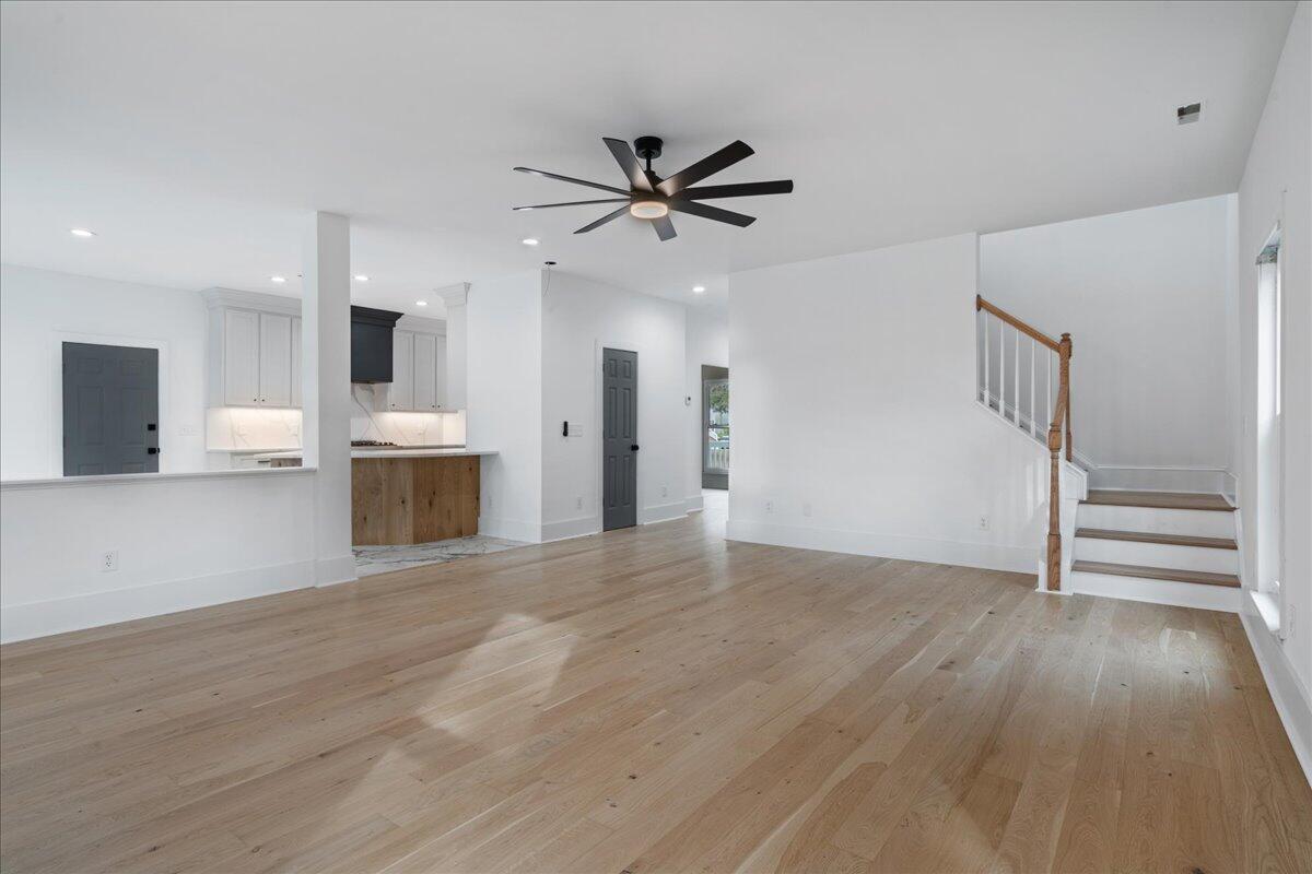 1876 N Smokerise Way