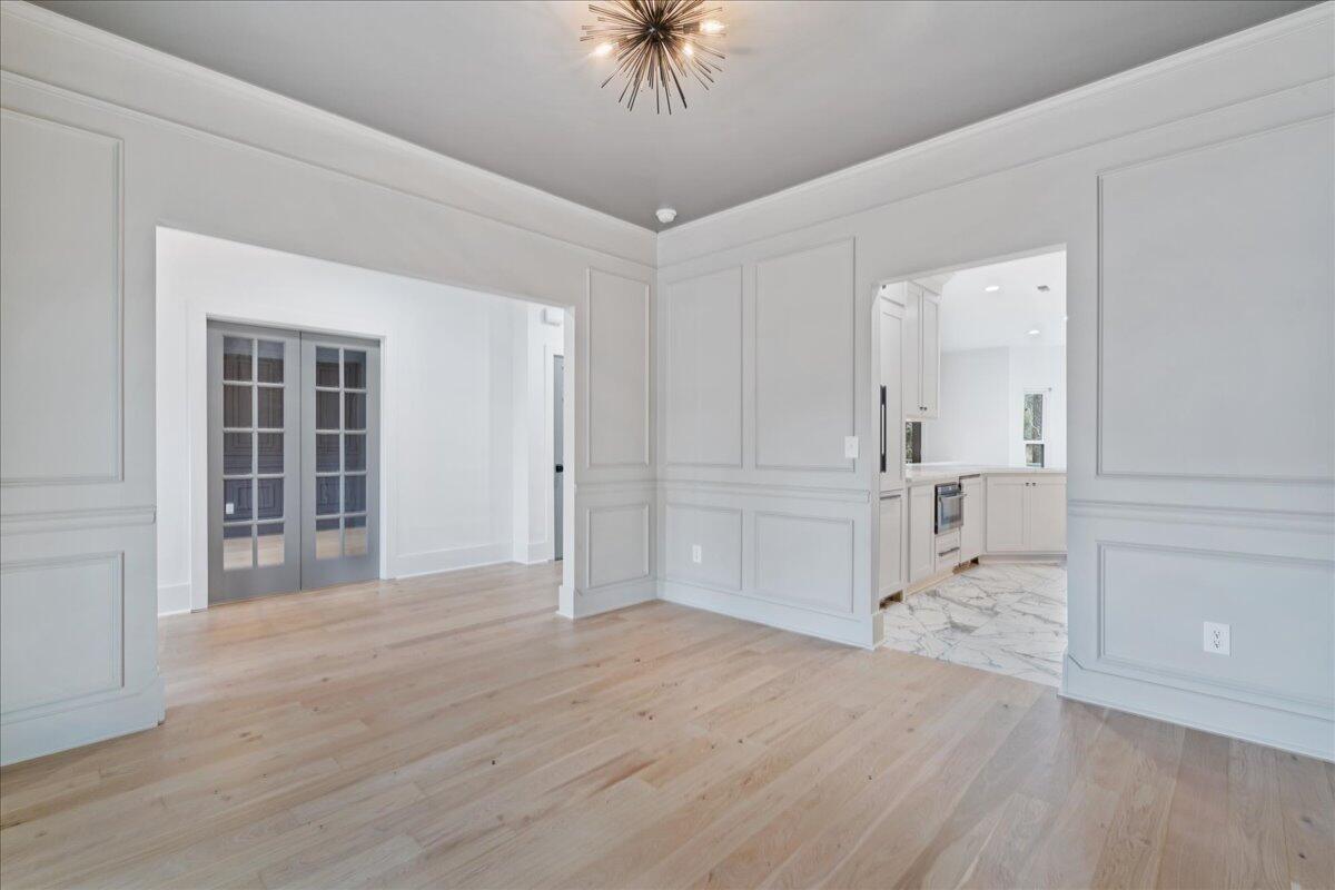 1876 N Smokerise Way