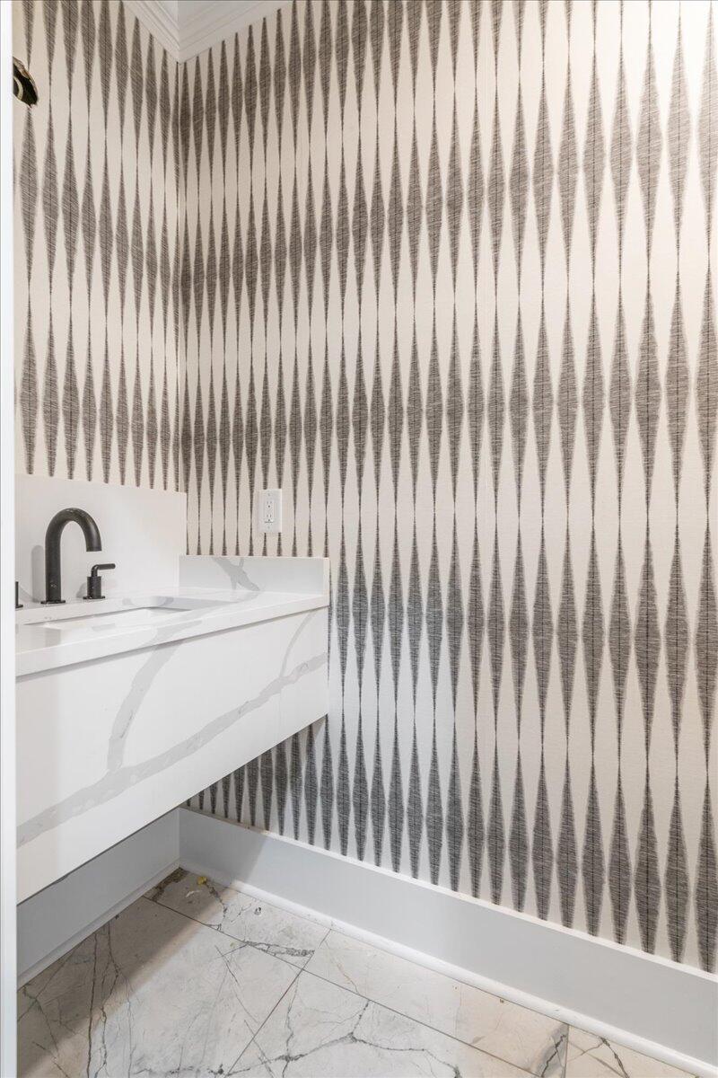 1876 N Smokerise Way