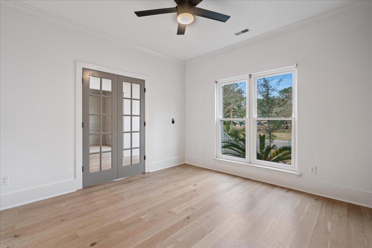 1876 N Smokerise Way