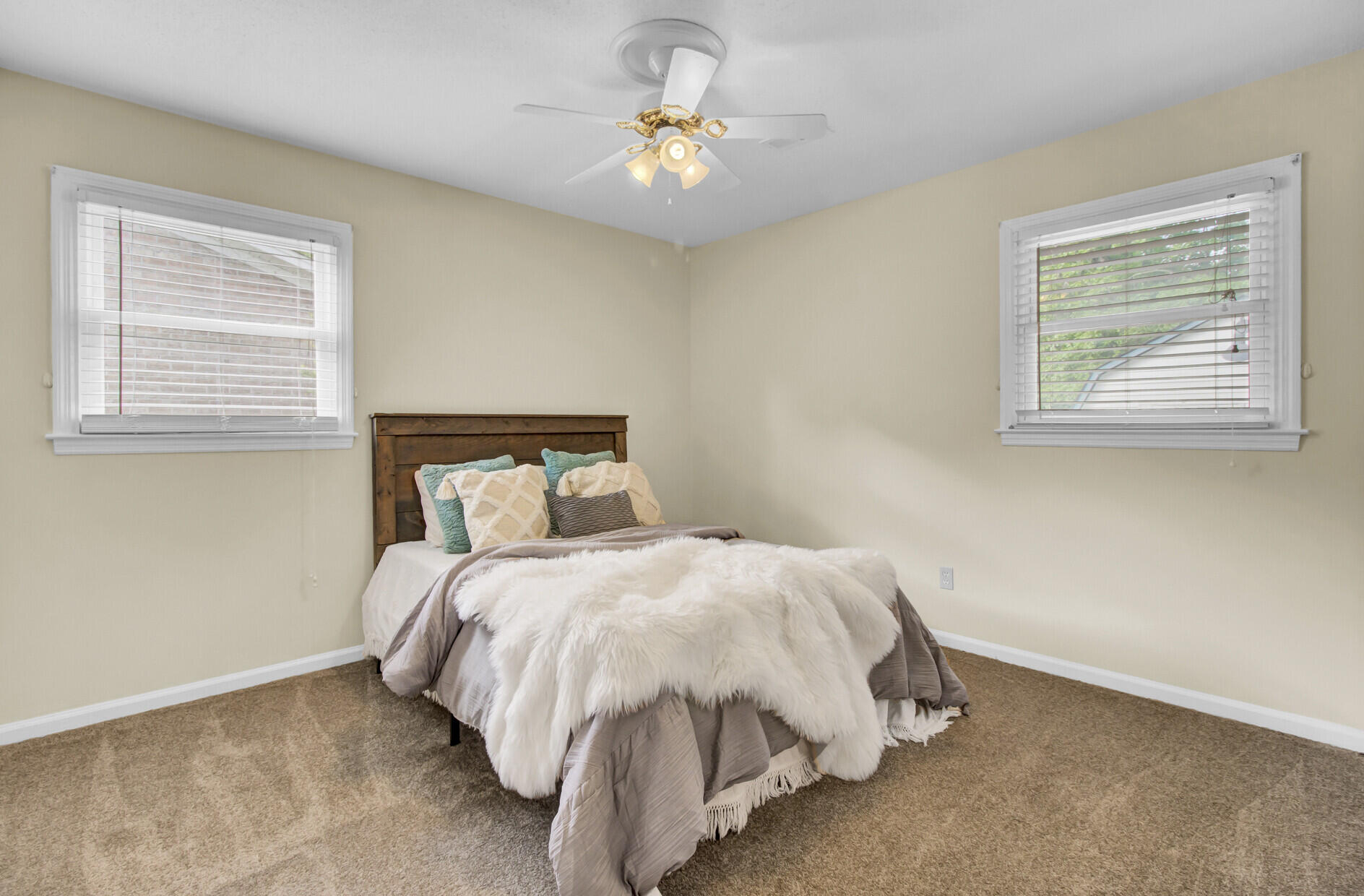 1274 Fort Drive