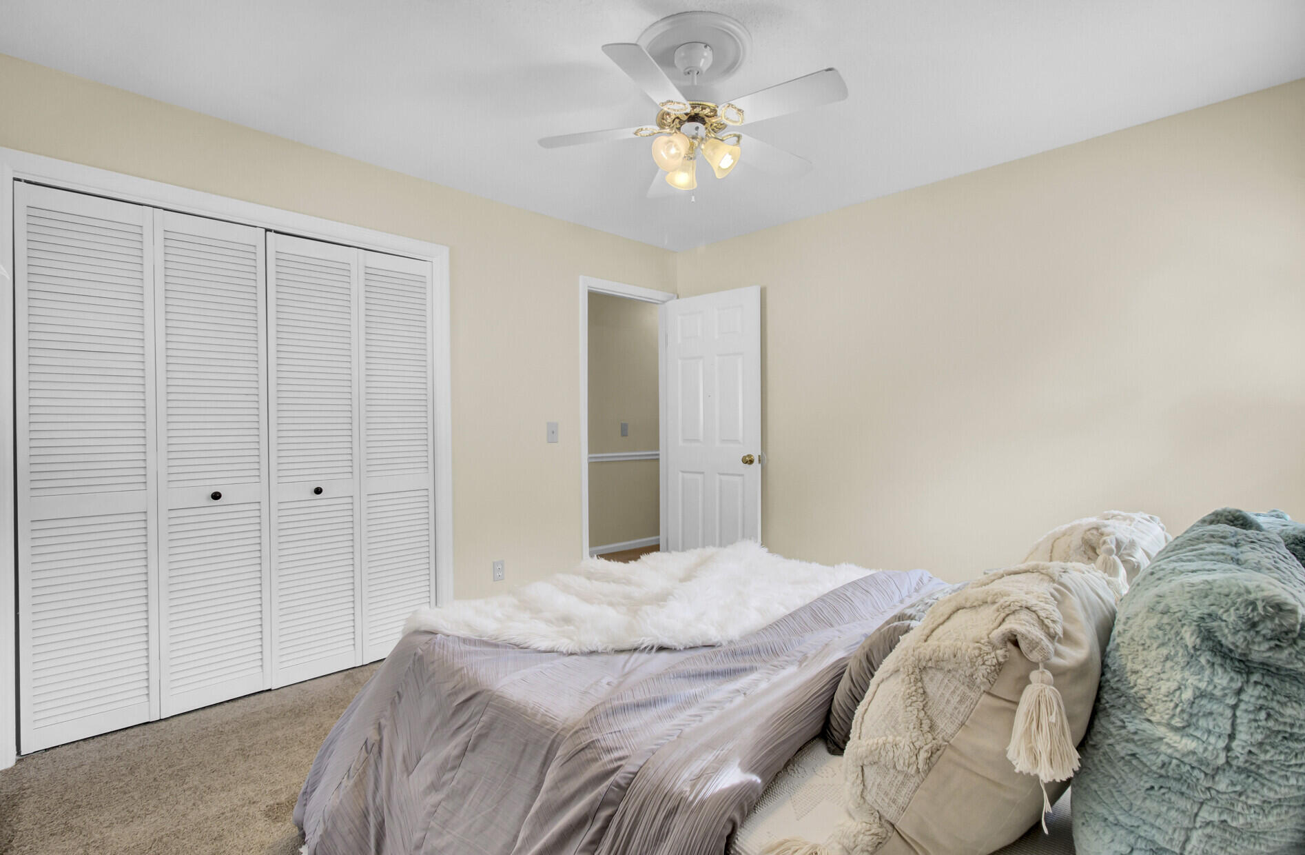 1274 Fort Drive