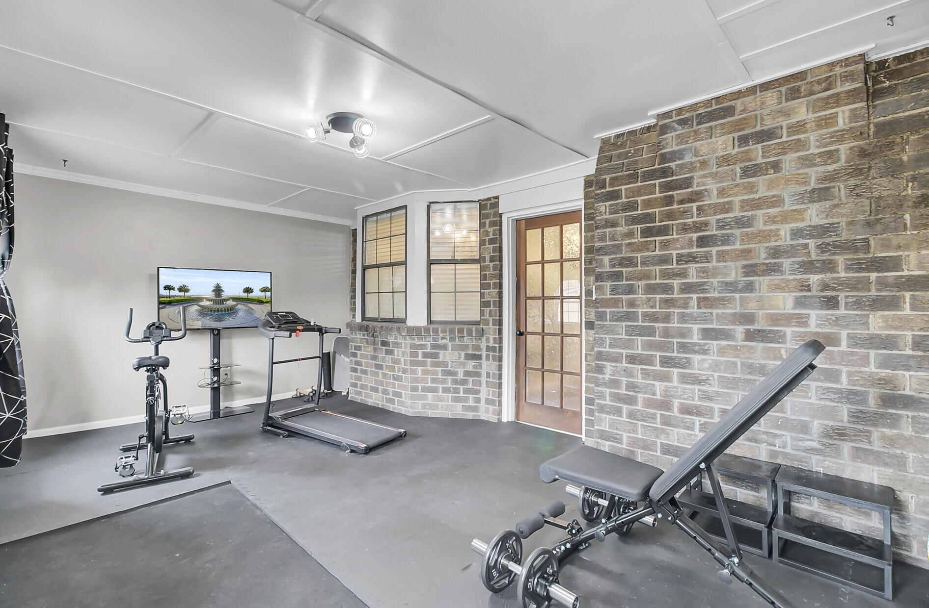 1205 Scotch Pine Lane