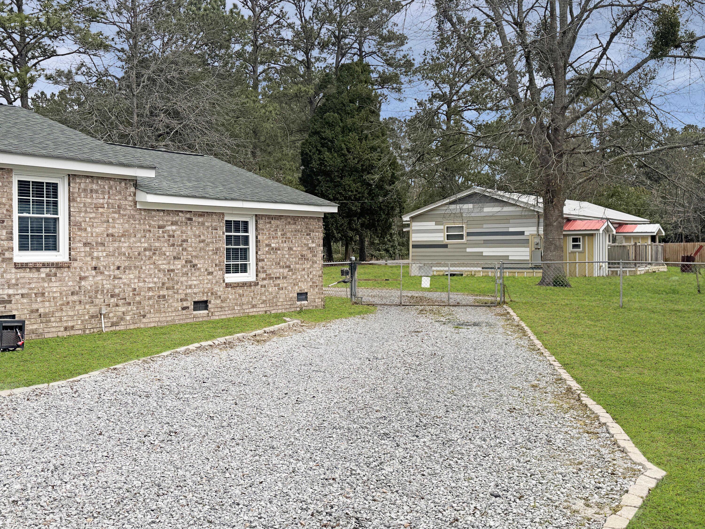 760 Royle Road