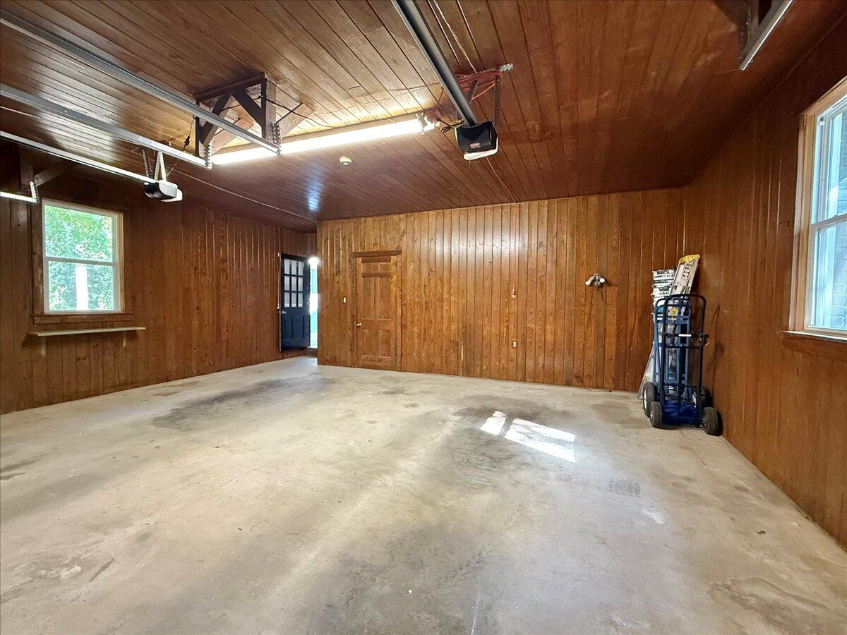 131 Club Acres Boulevard