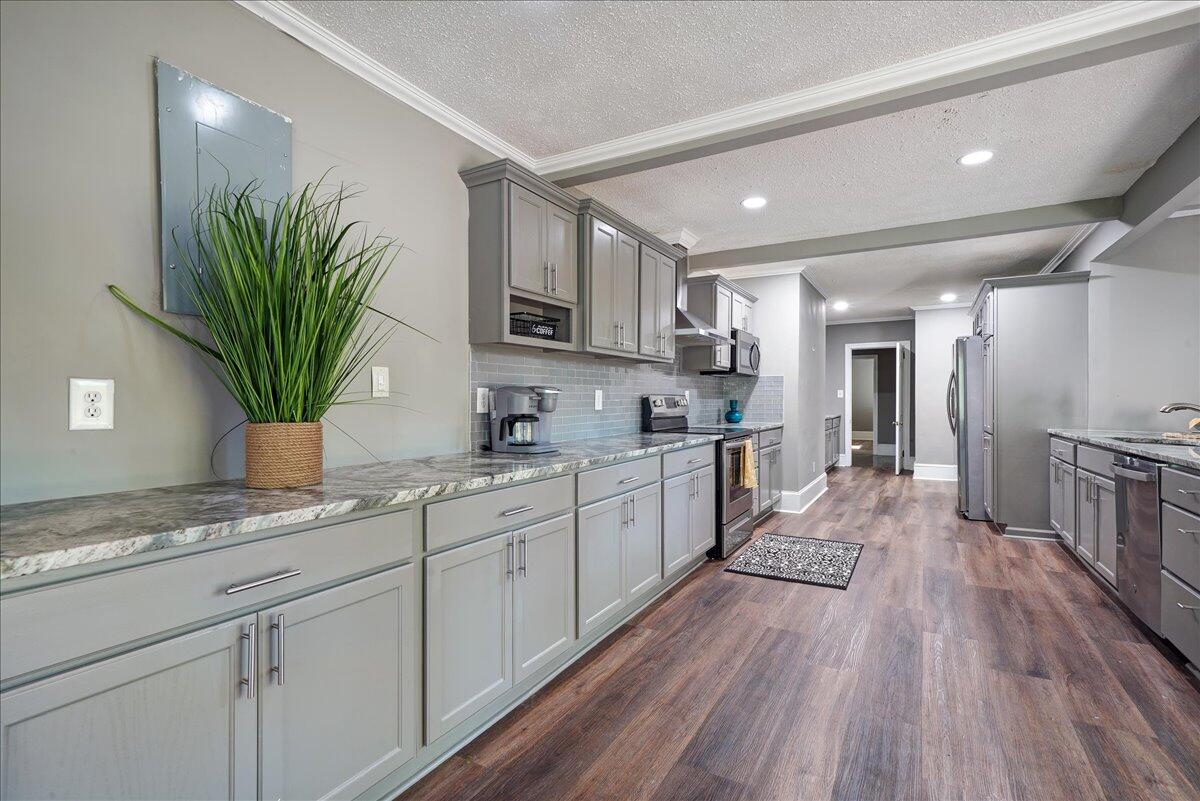 131 Club Acres Boulevard