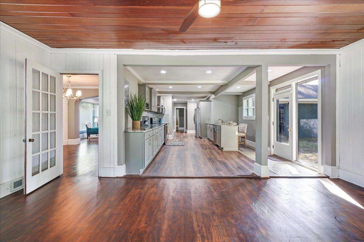 131 Club Acres Boulevard