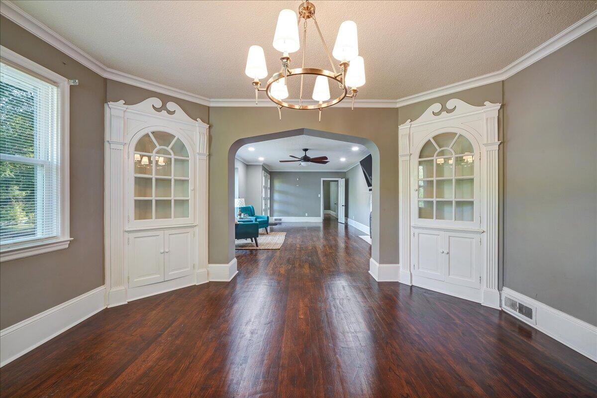 131 Club Acres Boulevard