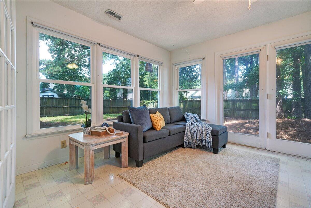 115 Saint Awdry Street