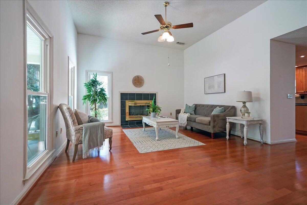 115 Saint Awdry Street