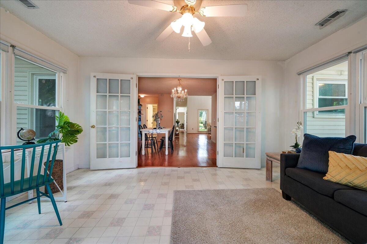 115 Saint Awdry Street