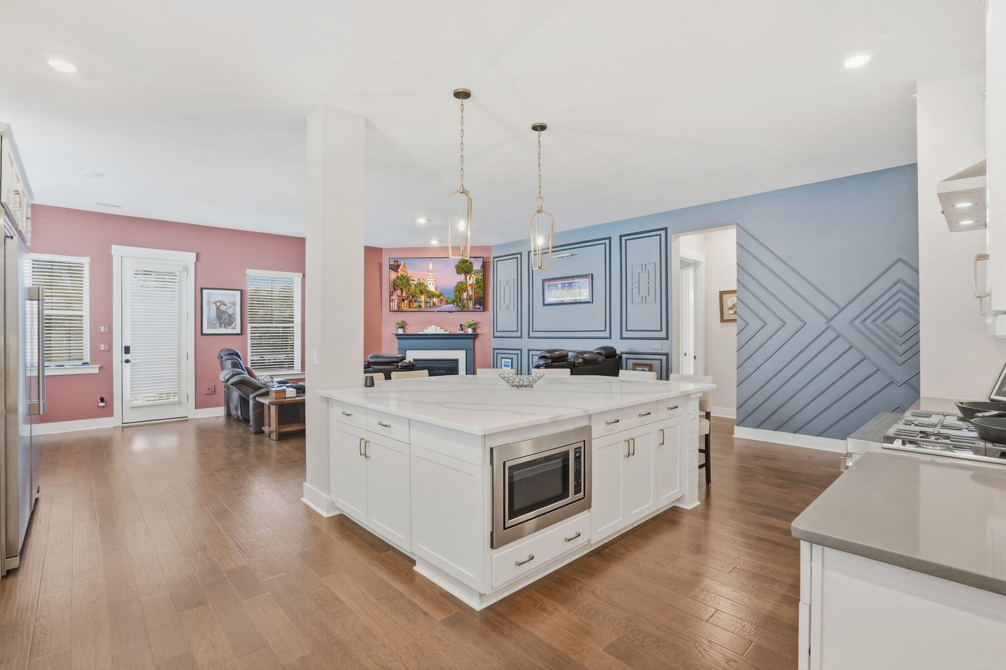 1055 Stonehenge Drive