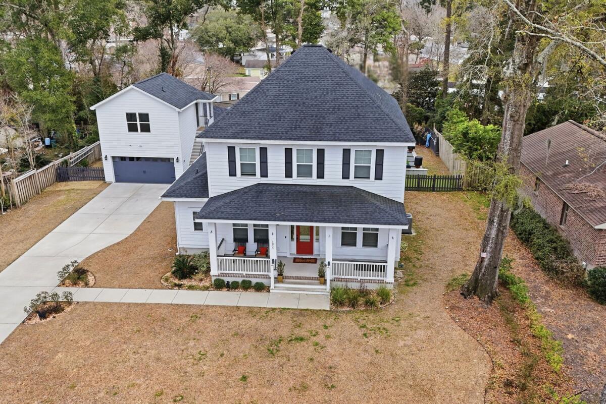 1055 Stonehenge Drive