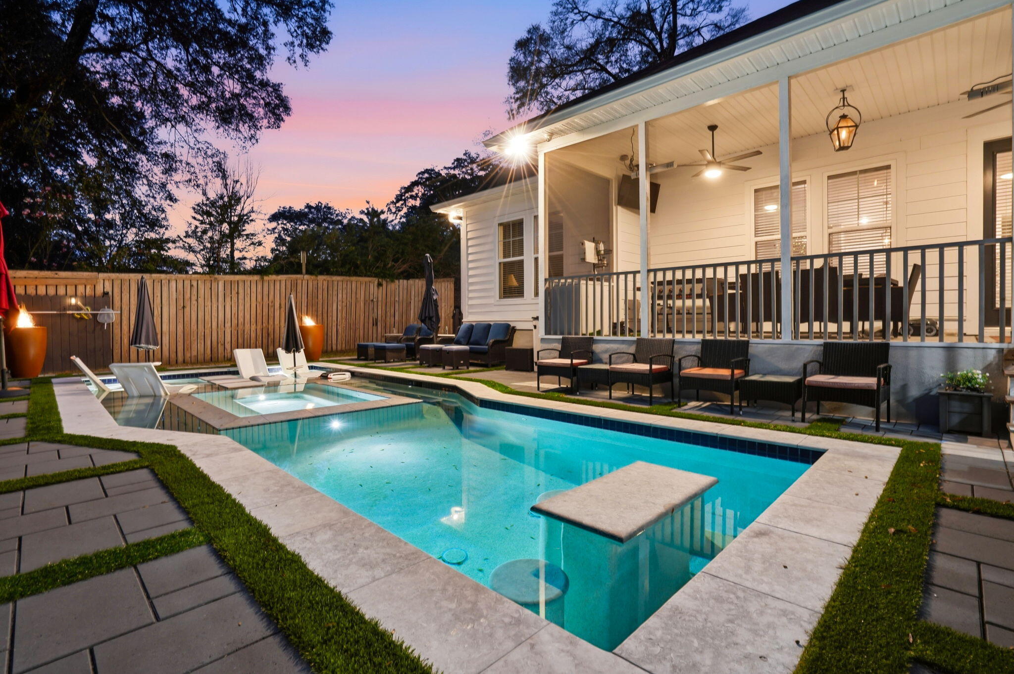 1055 Stonehenge Drive