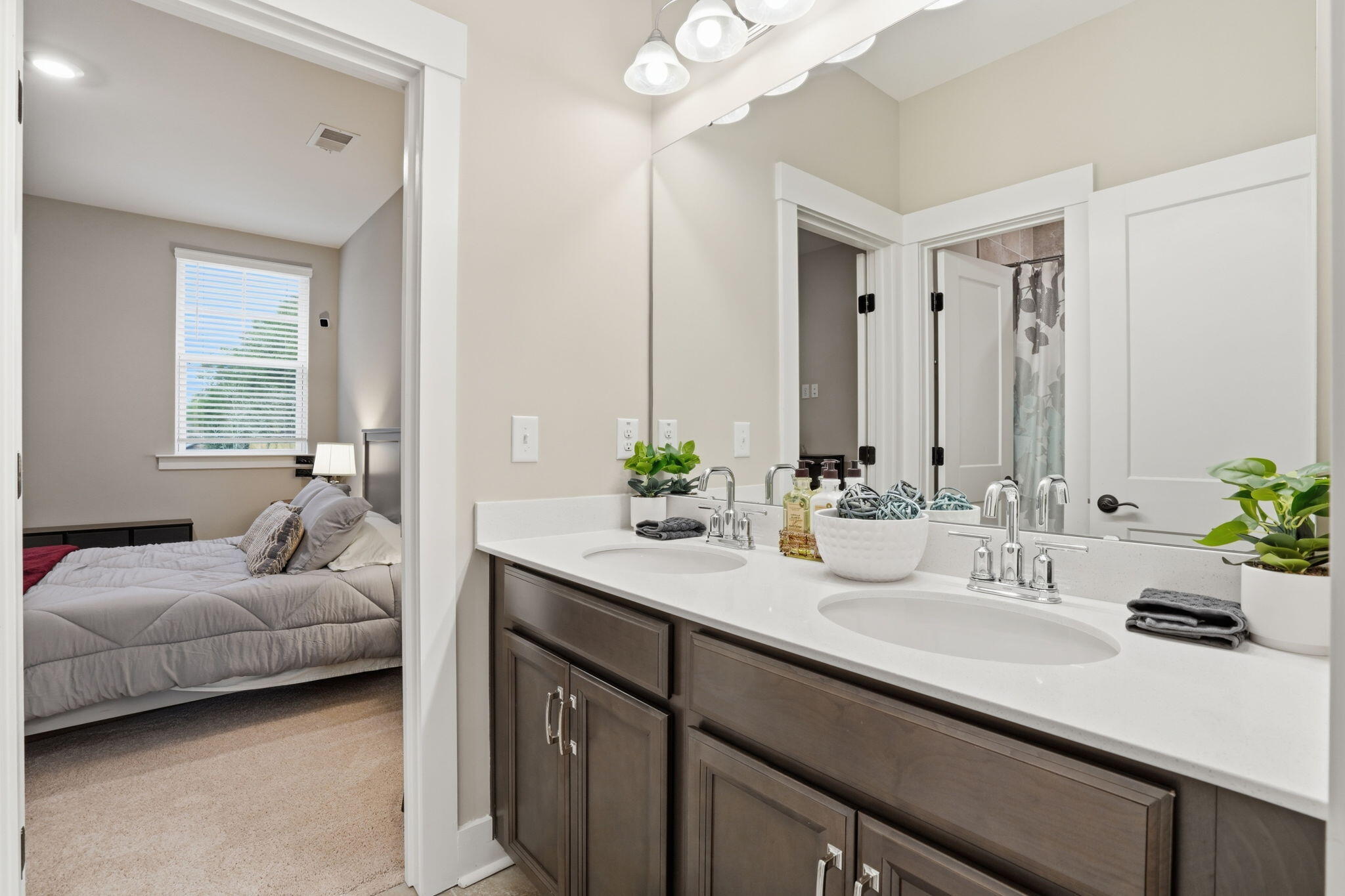 1055 Stonehenge Drive