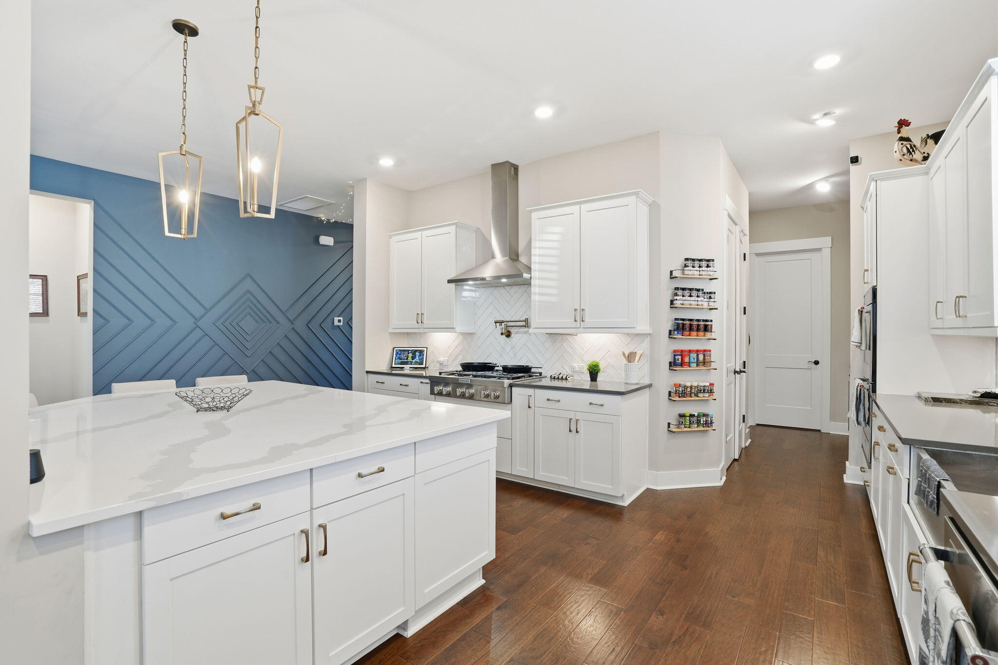 1055 Stonehenge Drive