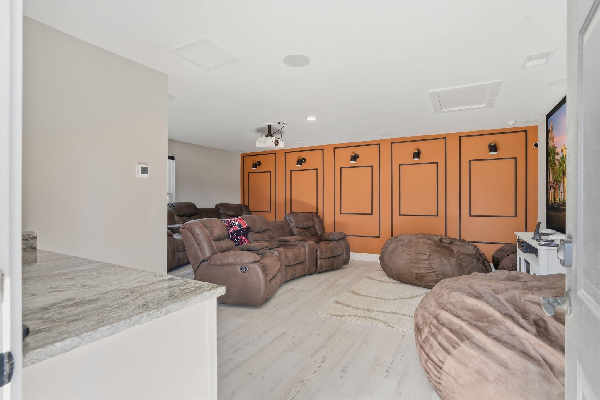 1055 Stonehenge Drive