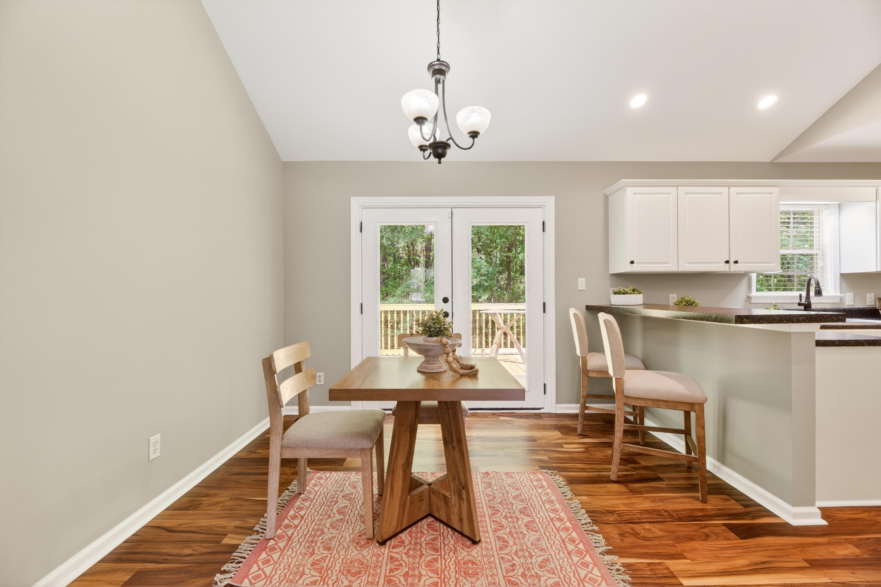 135 Litchfield Court
