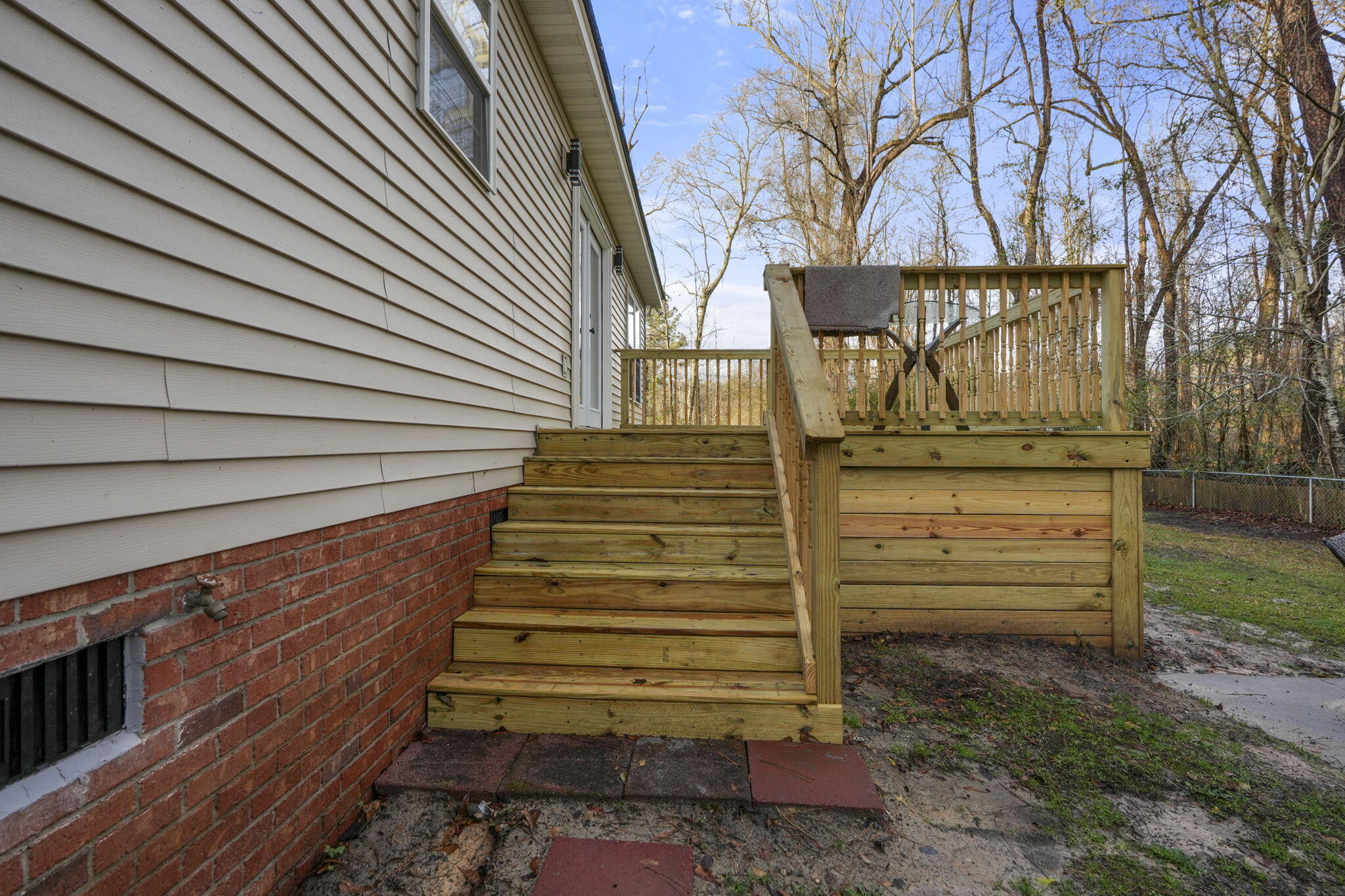 135 Litchfield Court