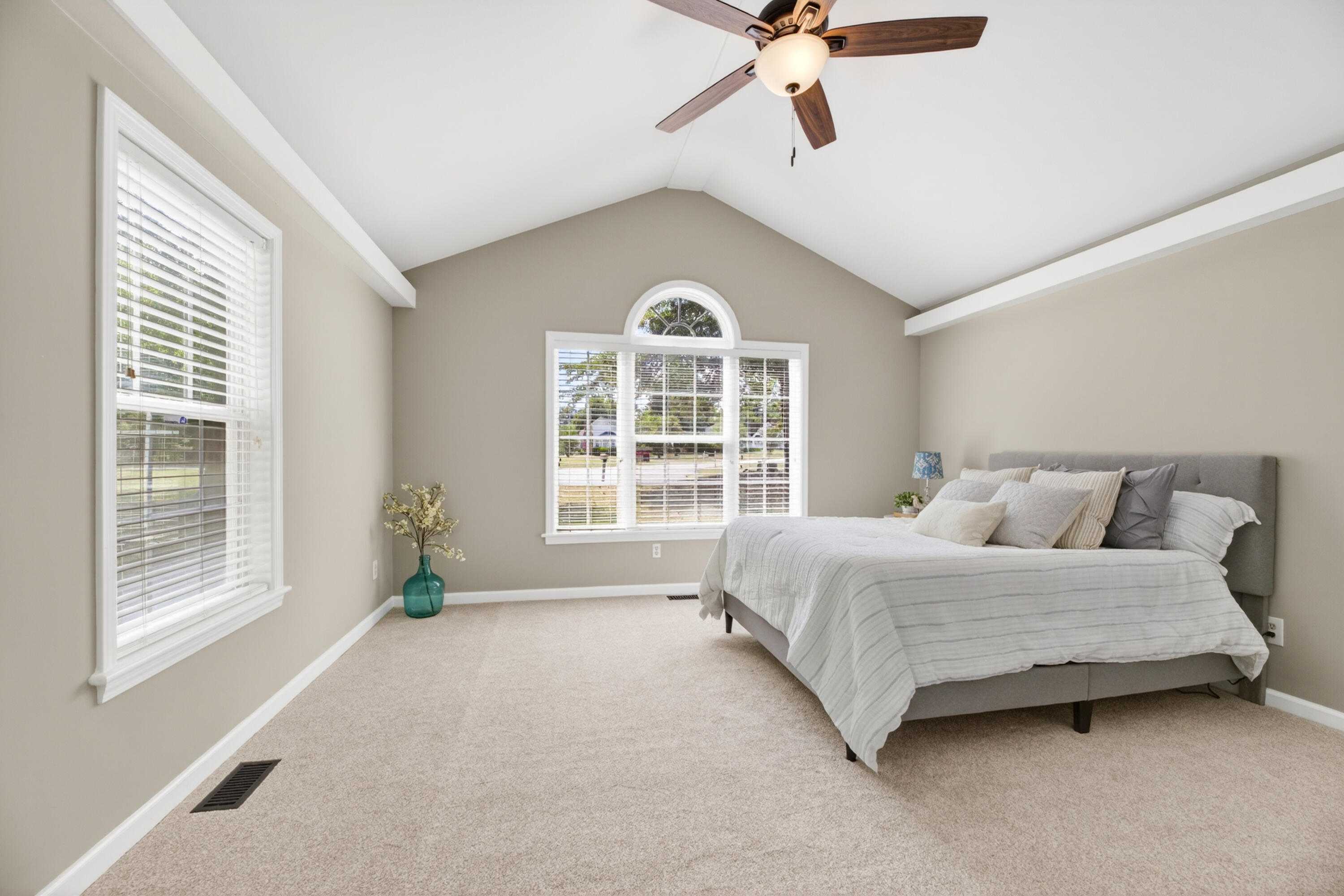 135 Litchfield Court