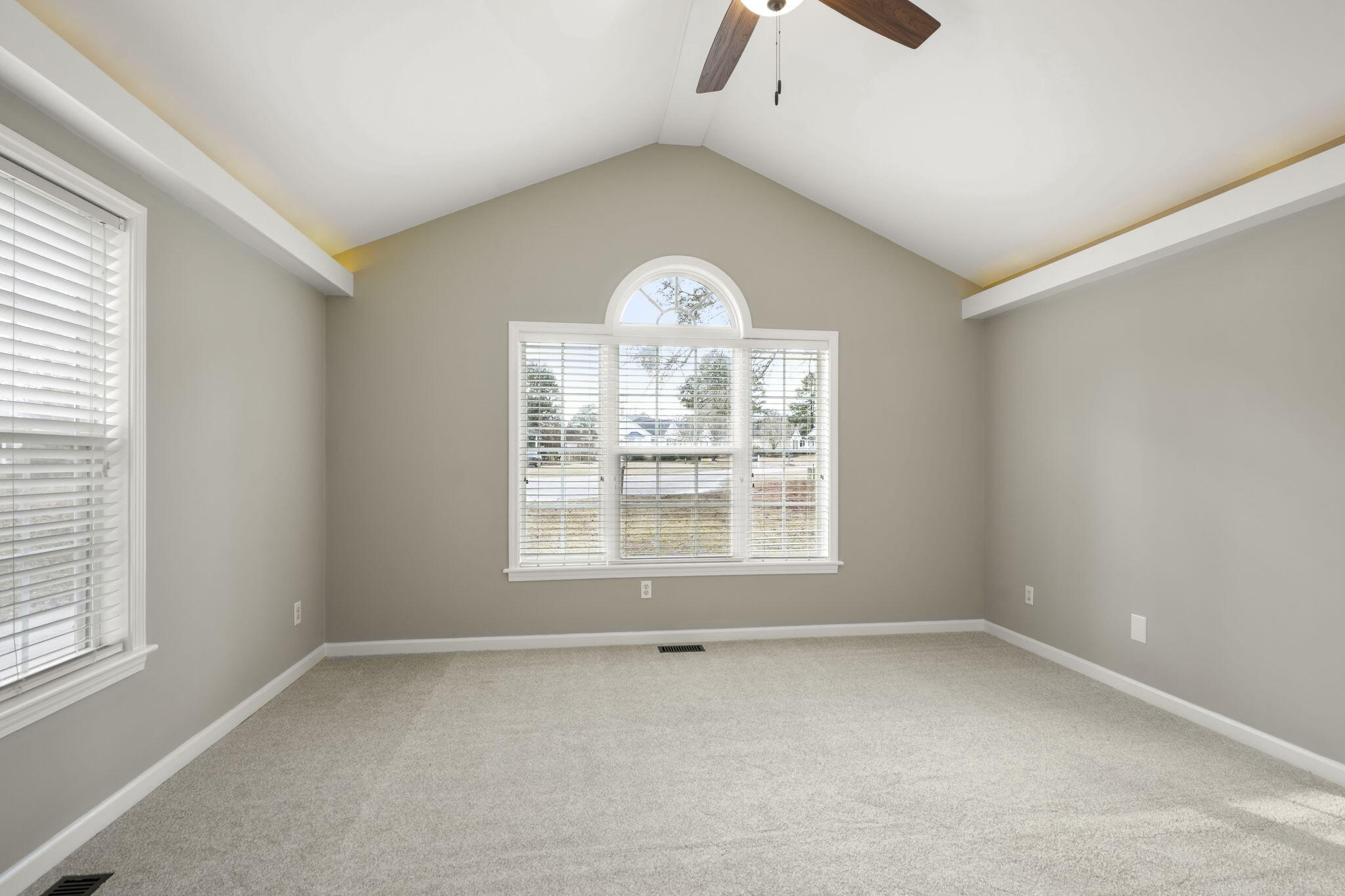 135 Litchfield Court