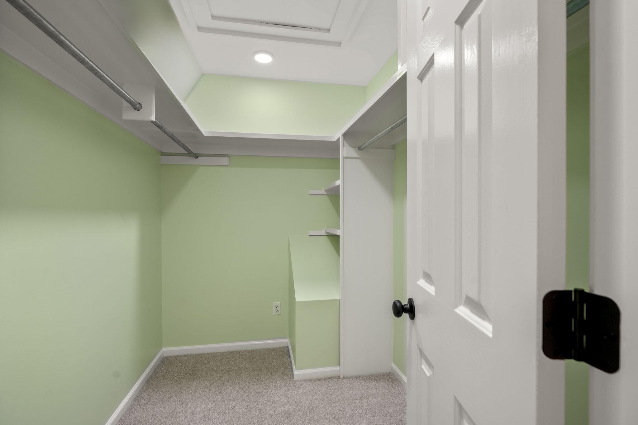 135 Litchfield Court