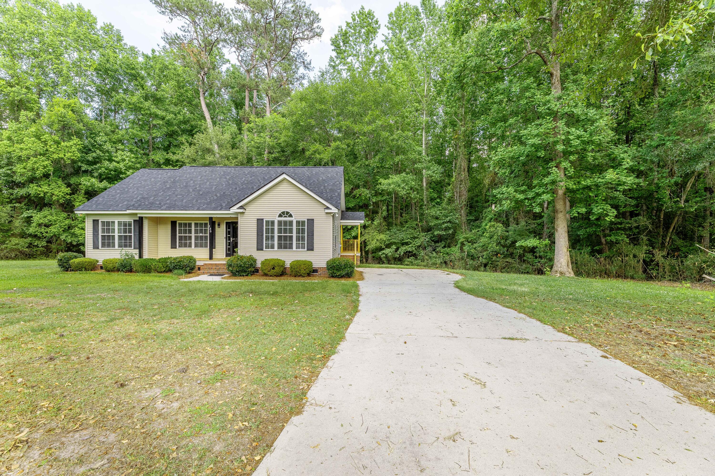 135 Litchfield Court