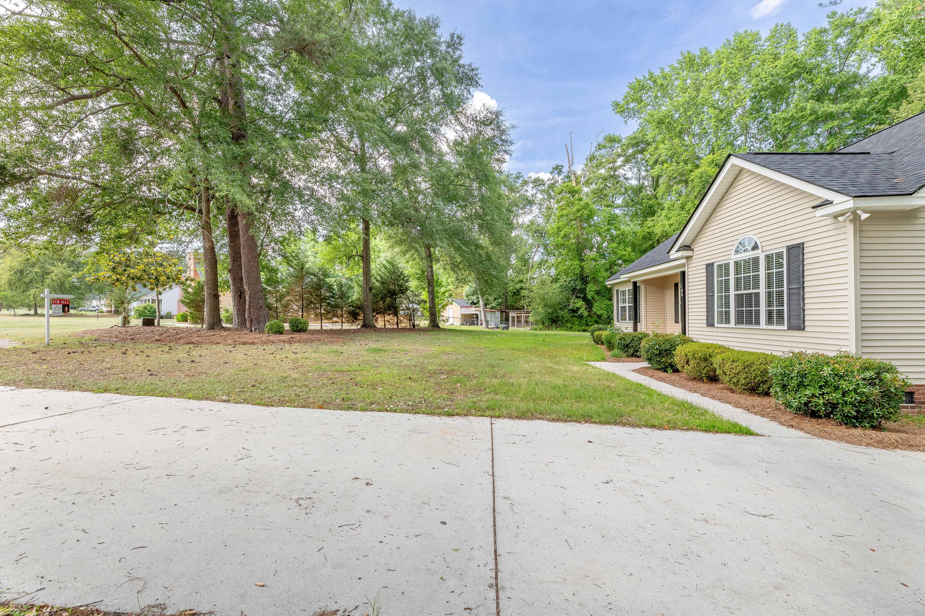 135 Litchfield Court