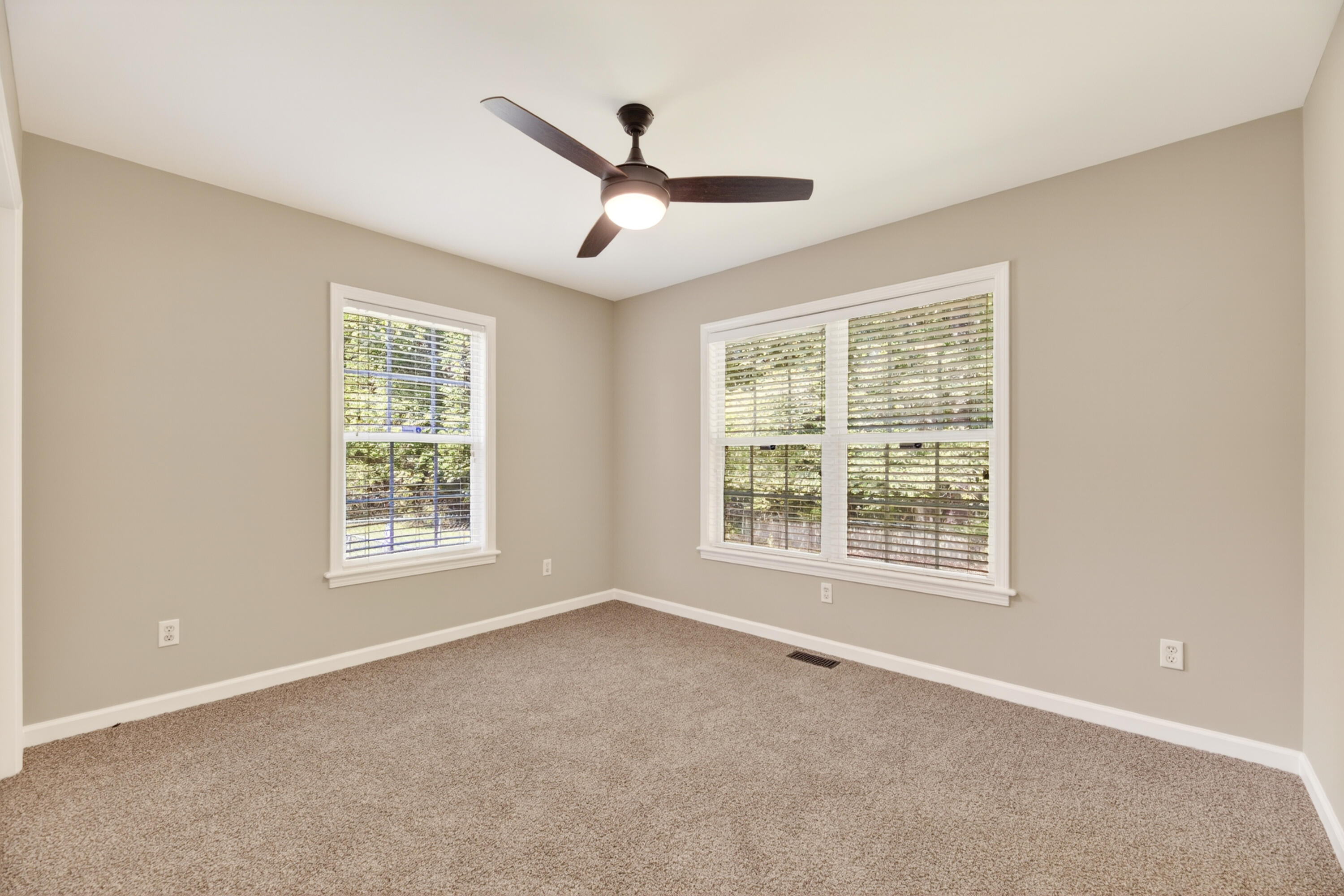 135 Litchfield Court