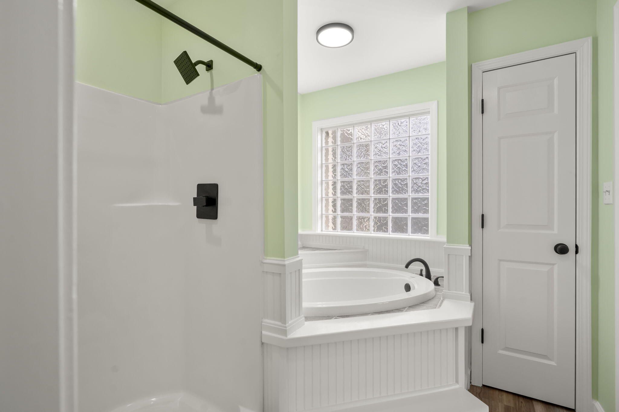 135 Litchfield Court