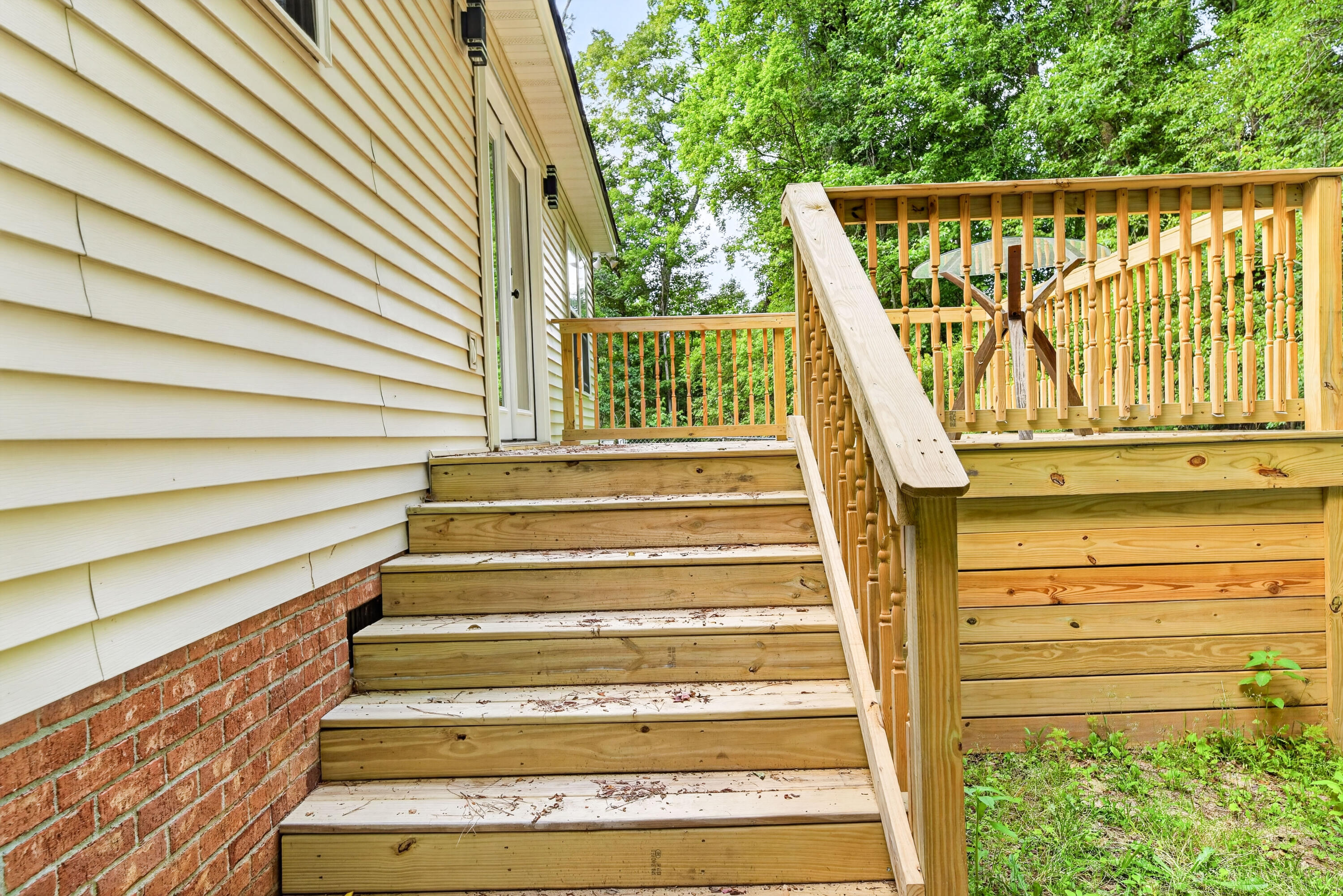 135 Litchfield Court