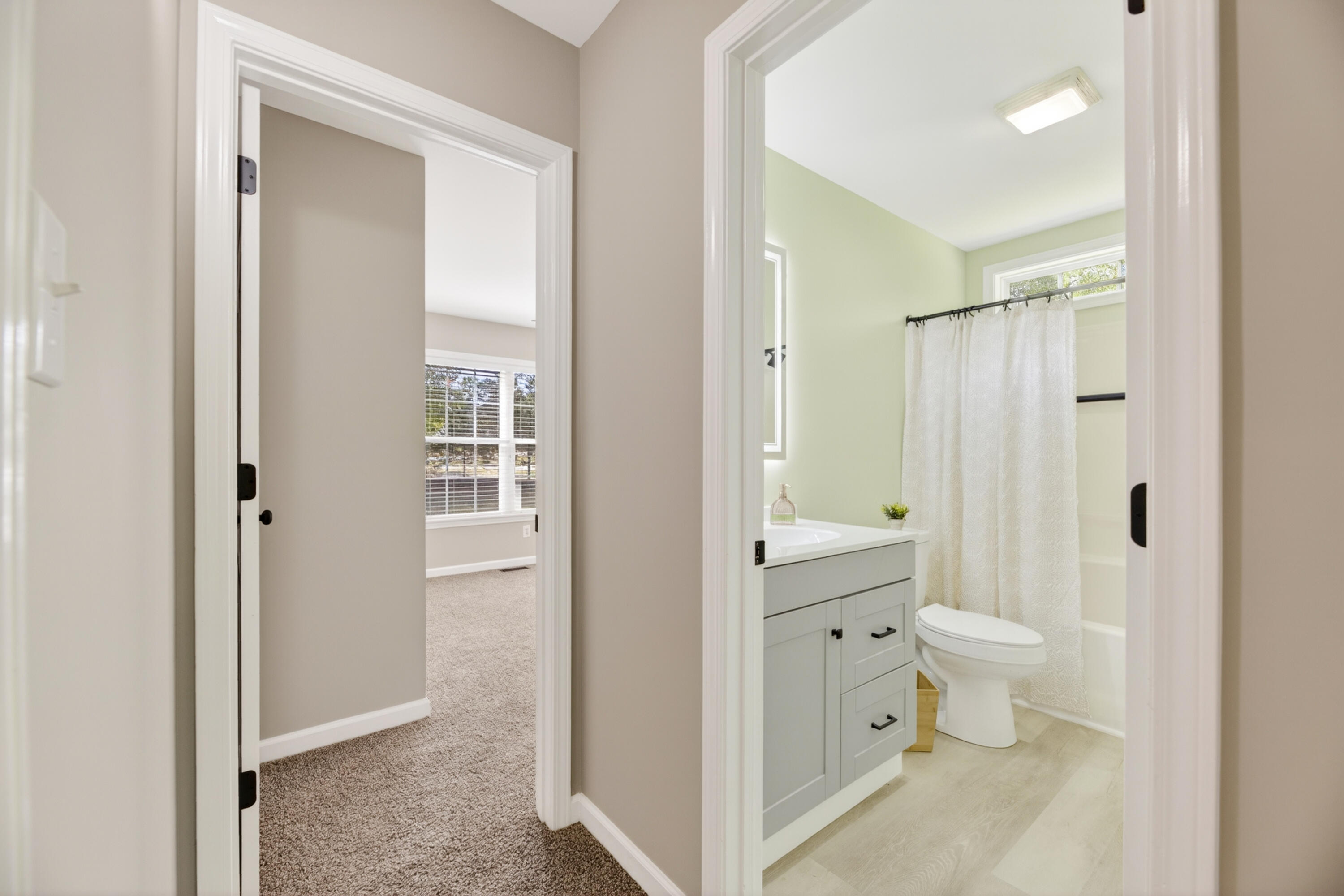 135 Litchfield Court