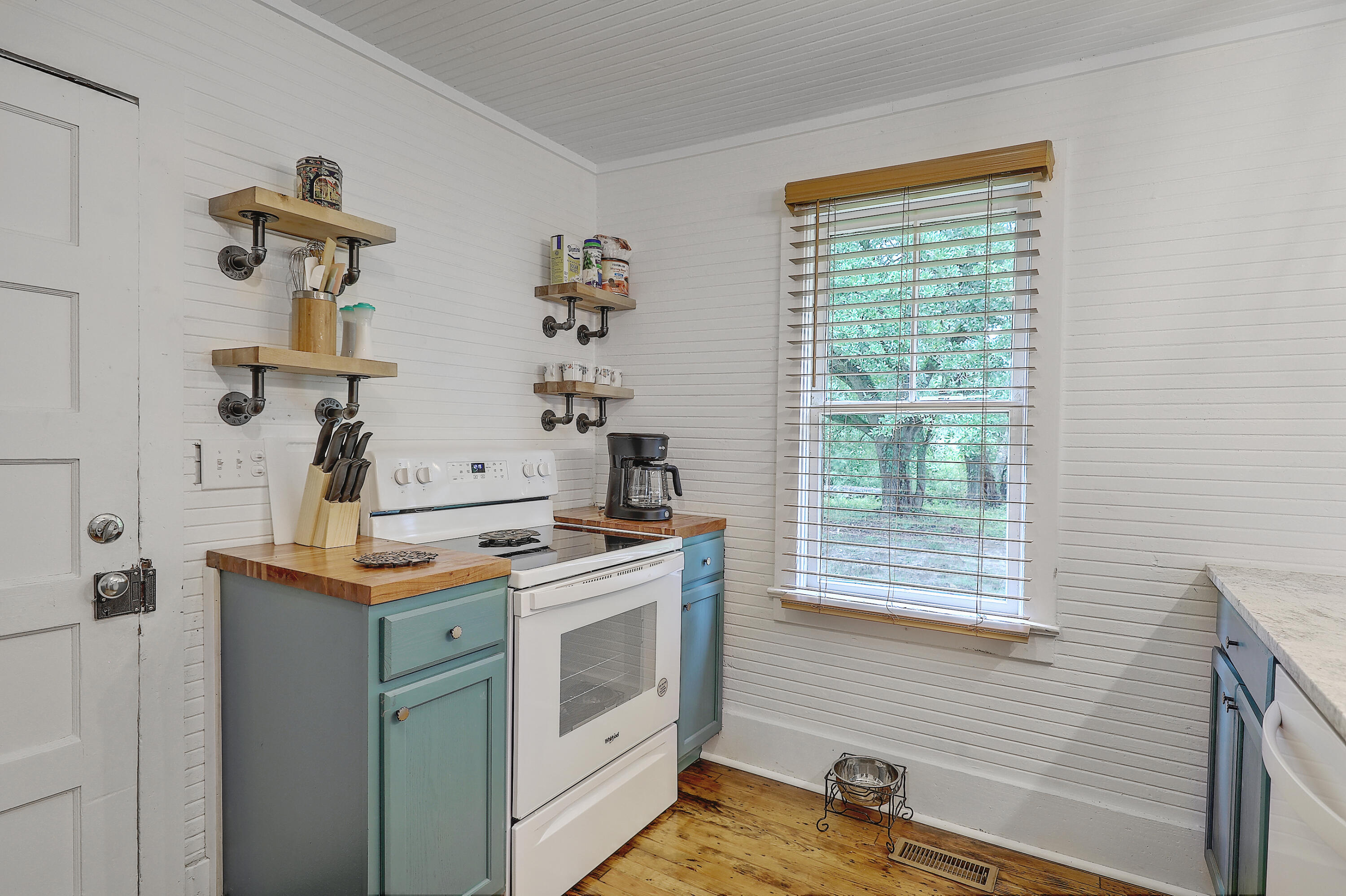 292 Greyback Road