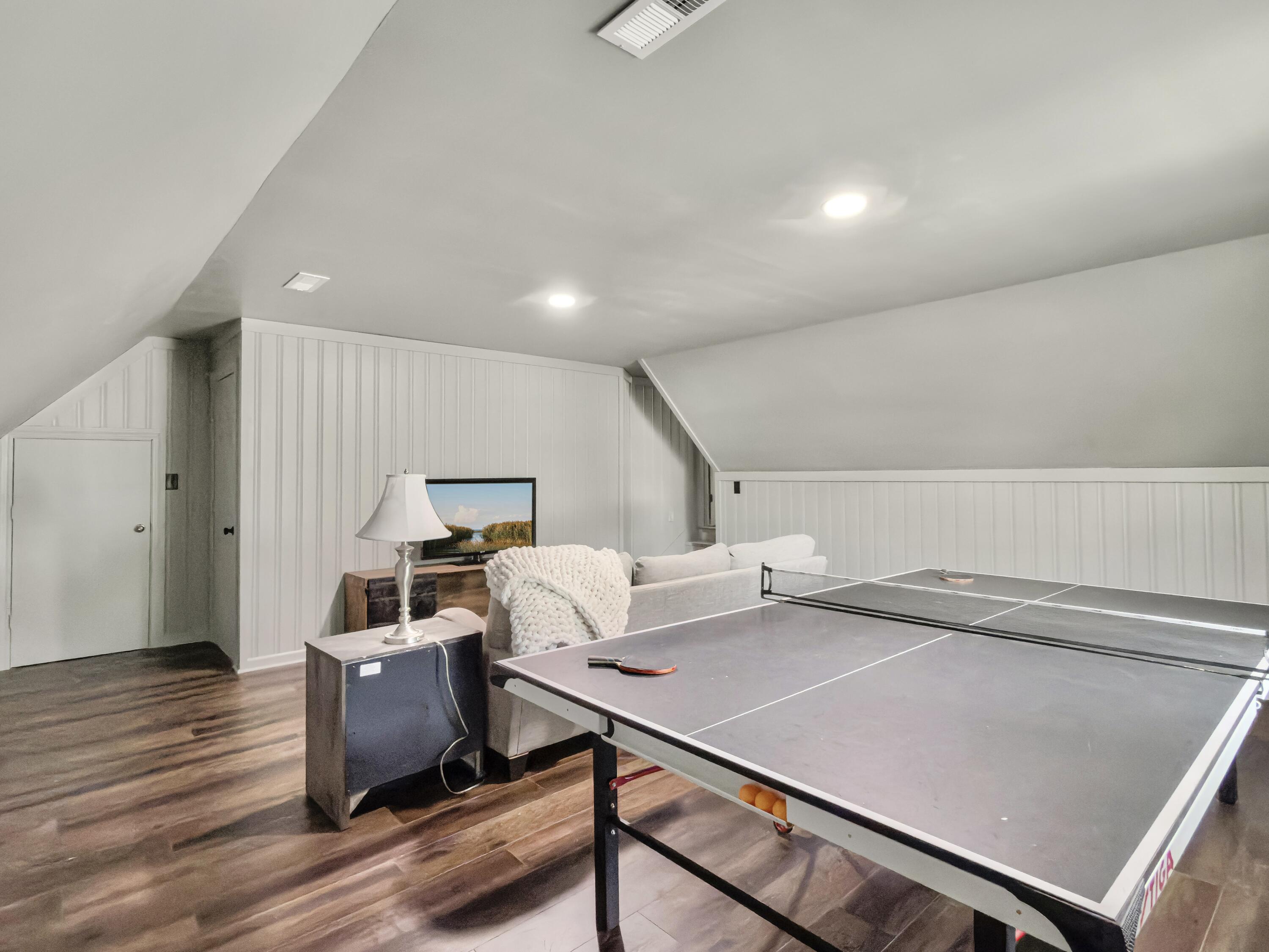 1105 Quenby Lane