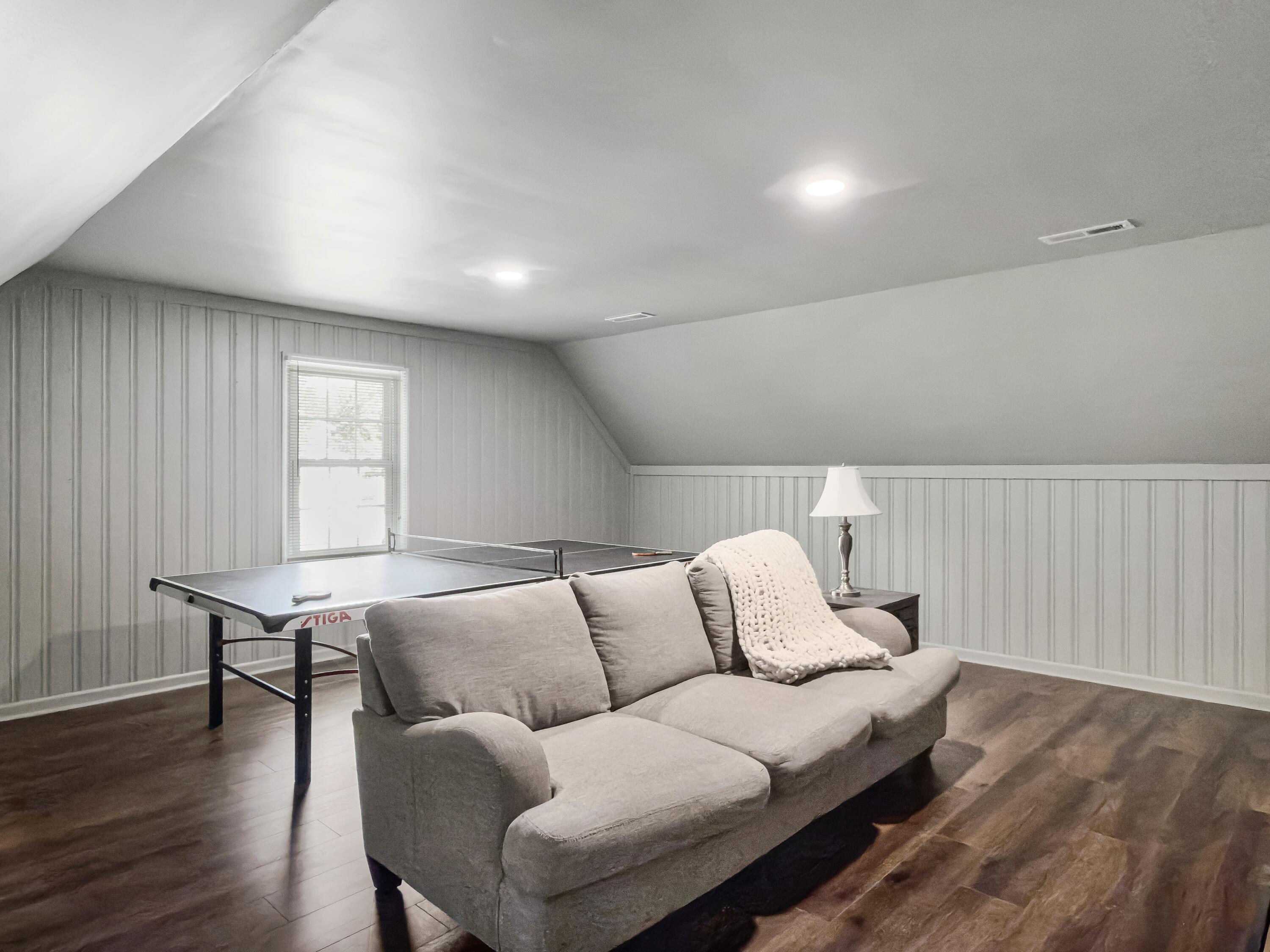 1105 Quenby Lane