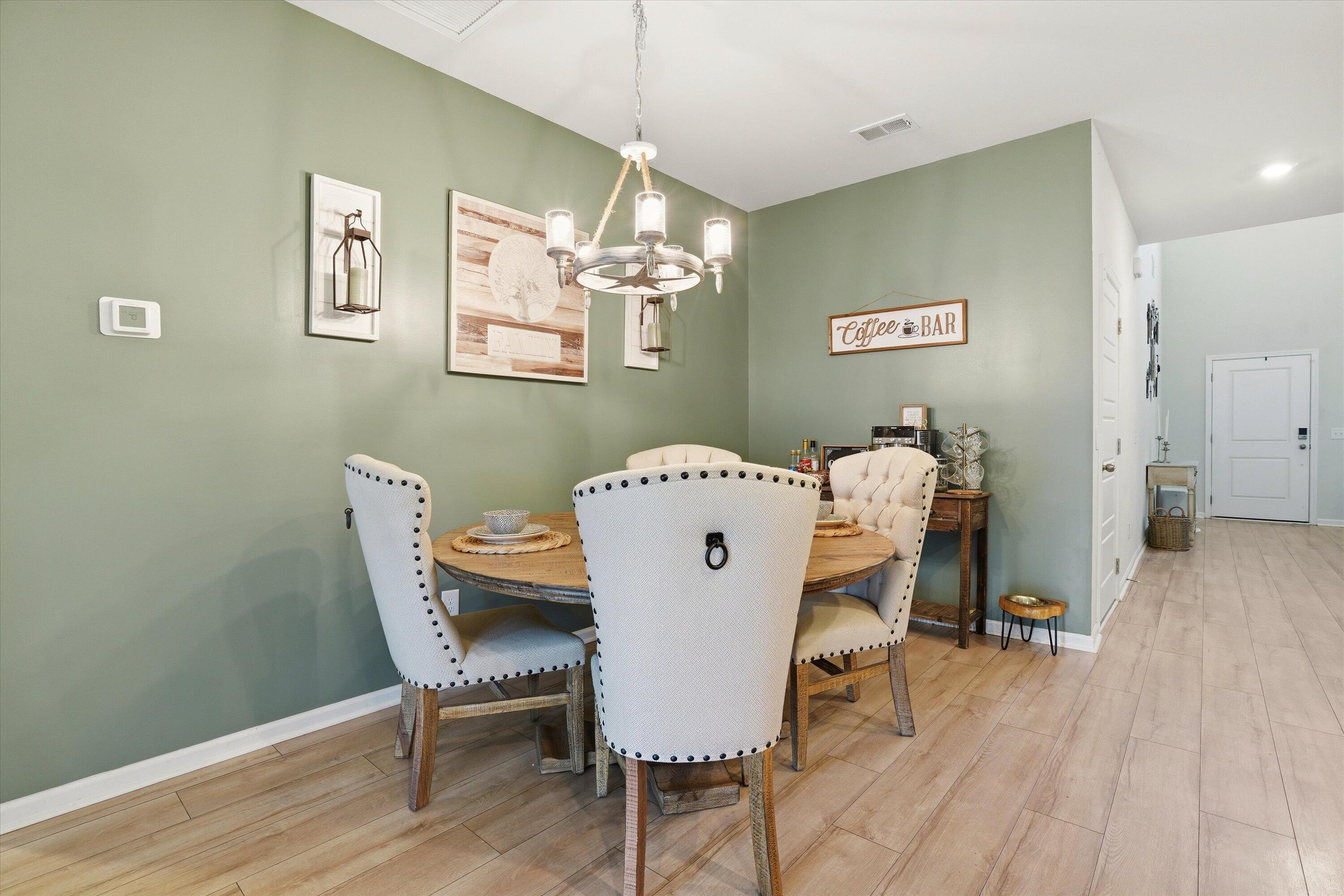 144 Woodland Oak Way