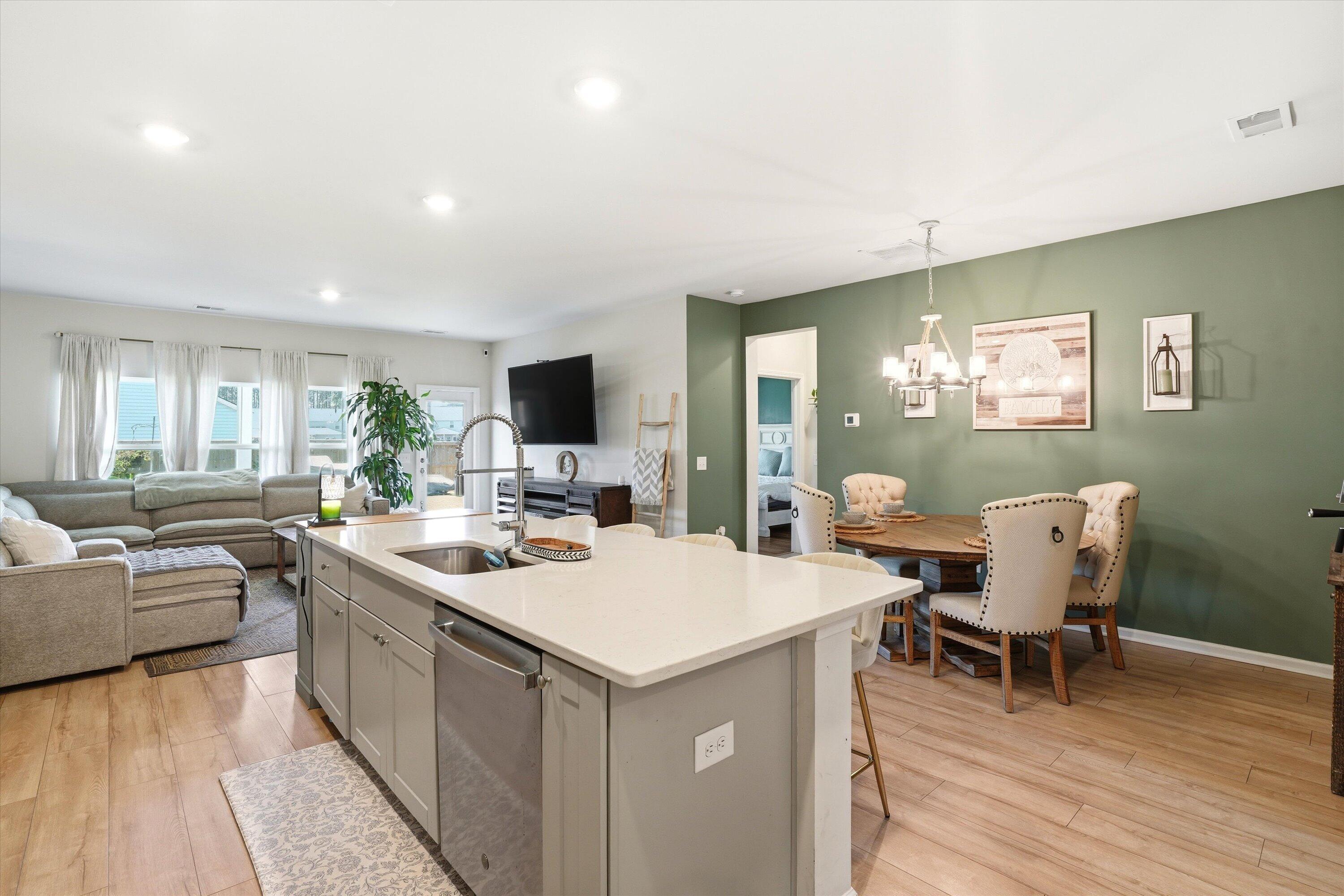 144 Woodland Oak Way