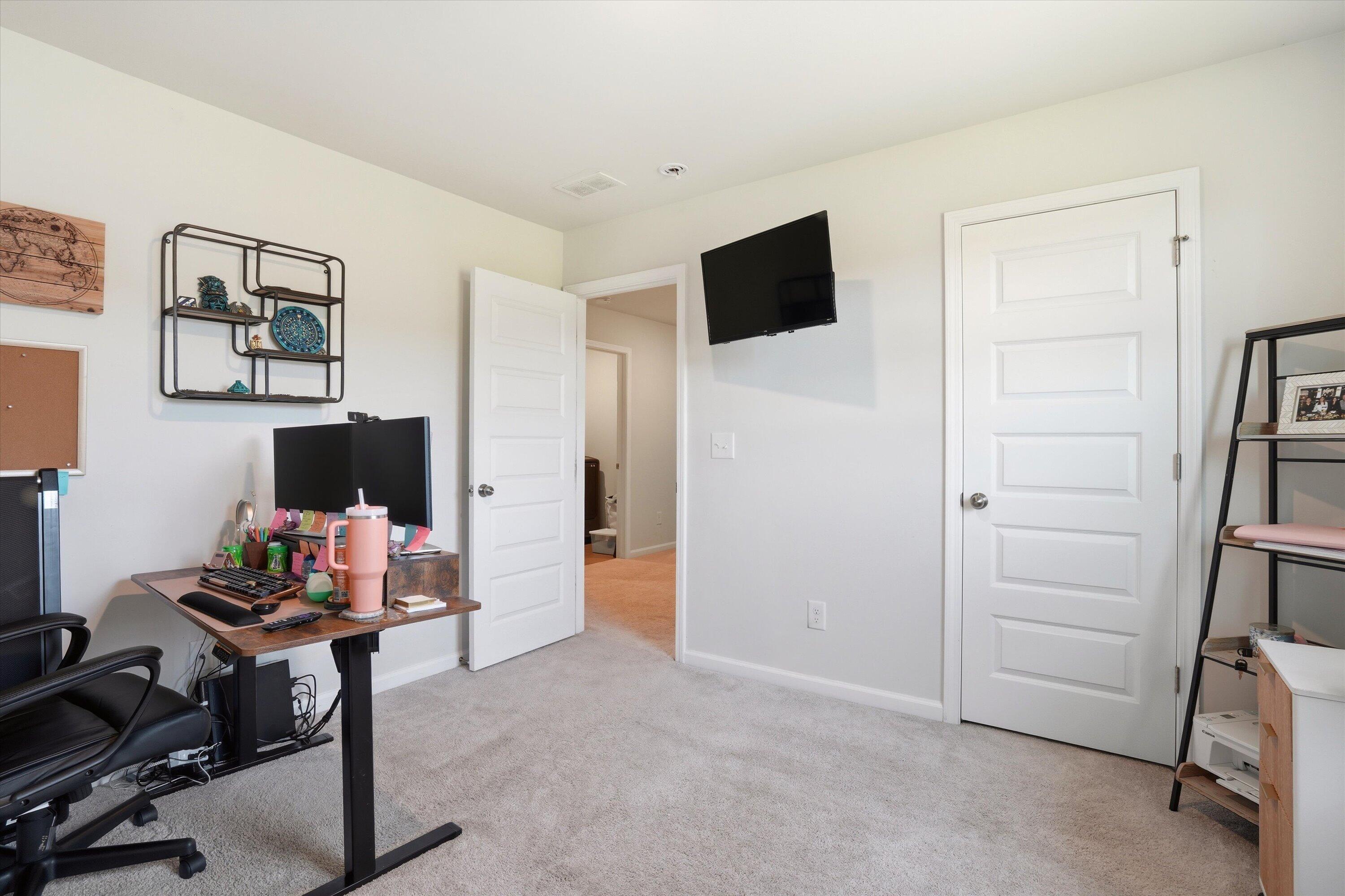 144 Woodland Oak Way