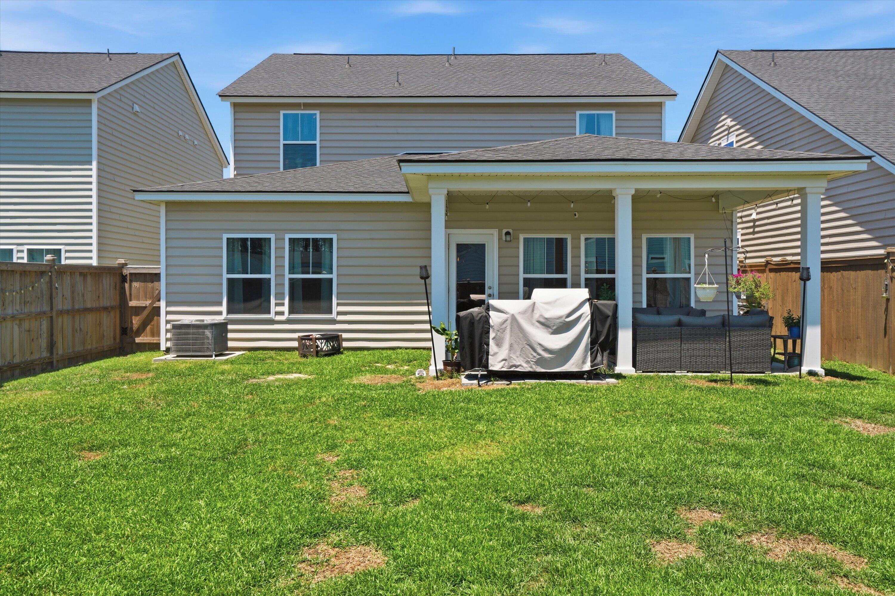 144 Woodland Oak Way
