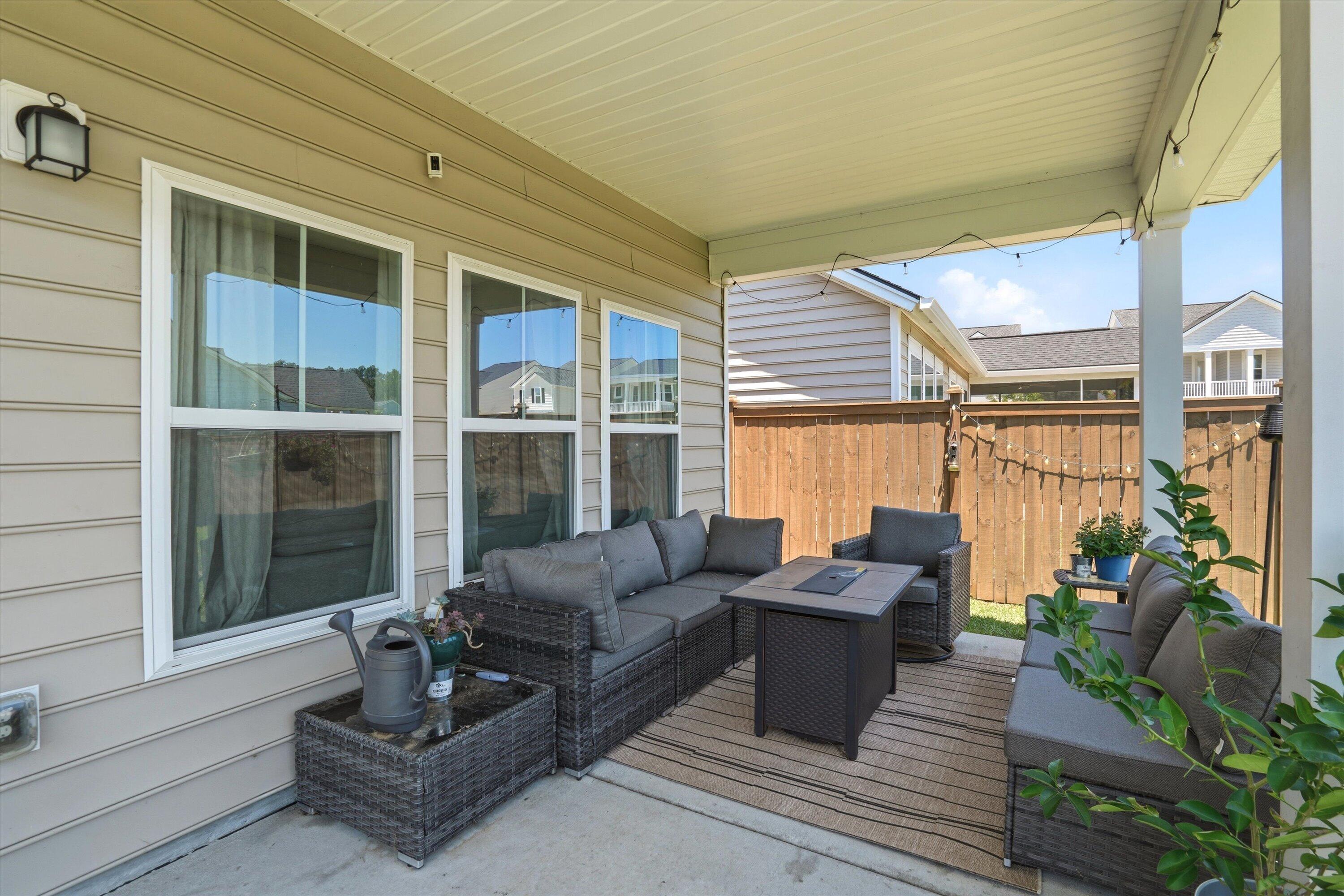 144 Woodland Oak Way