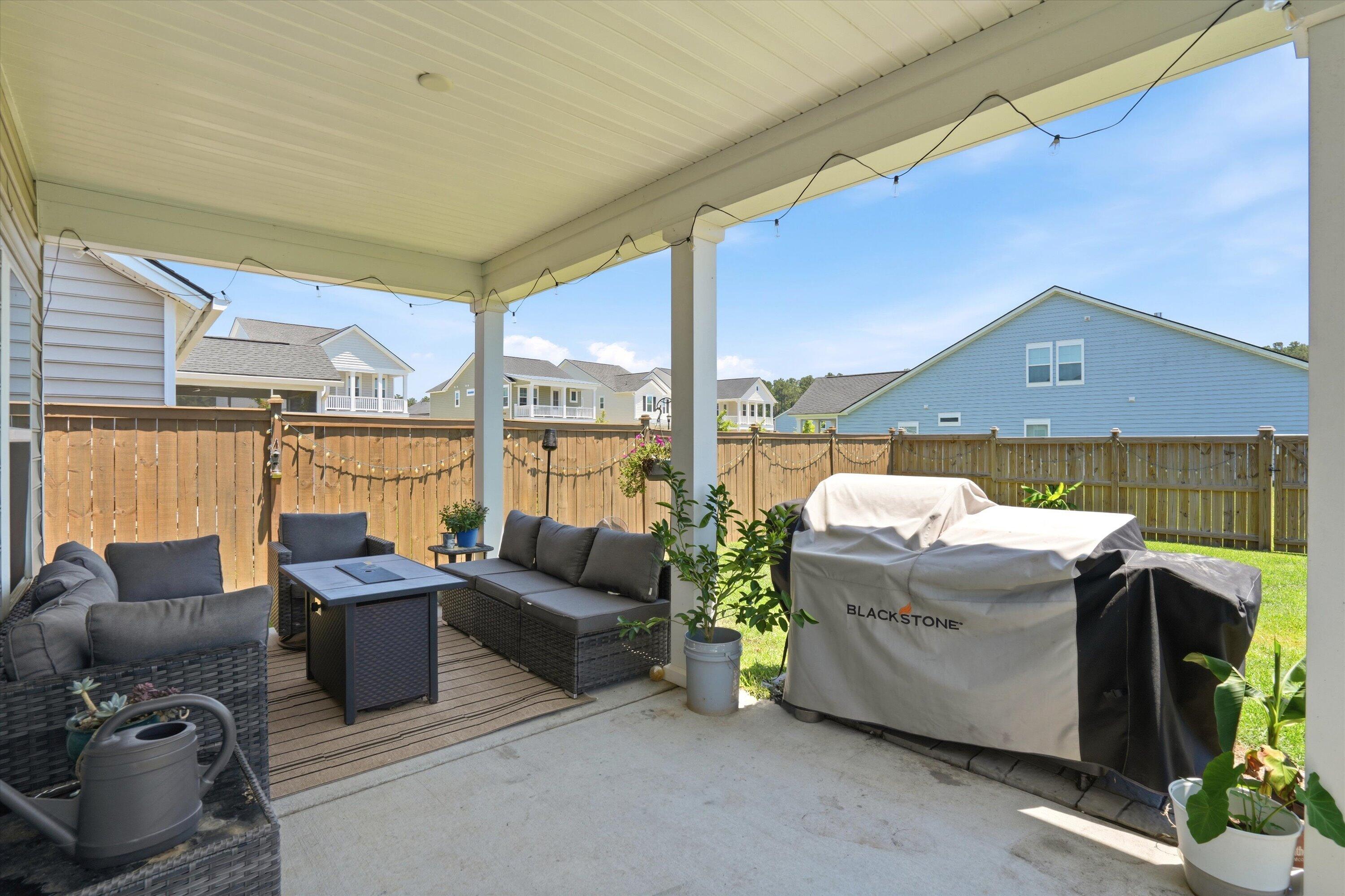144 Woodland Oak Way