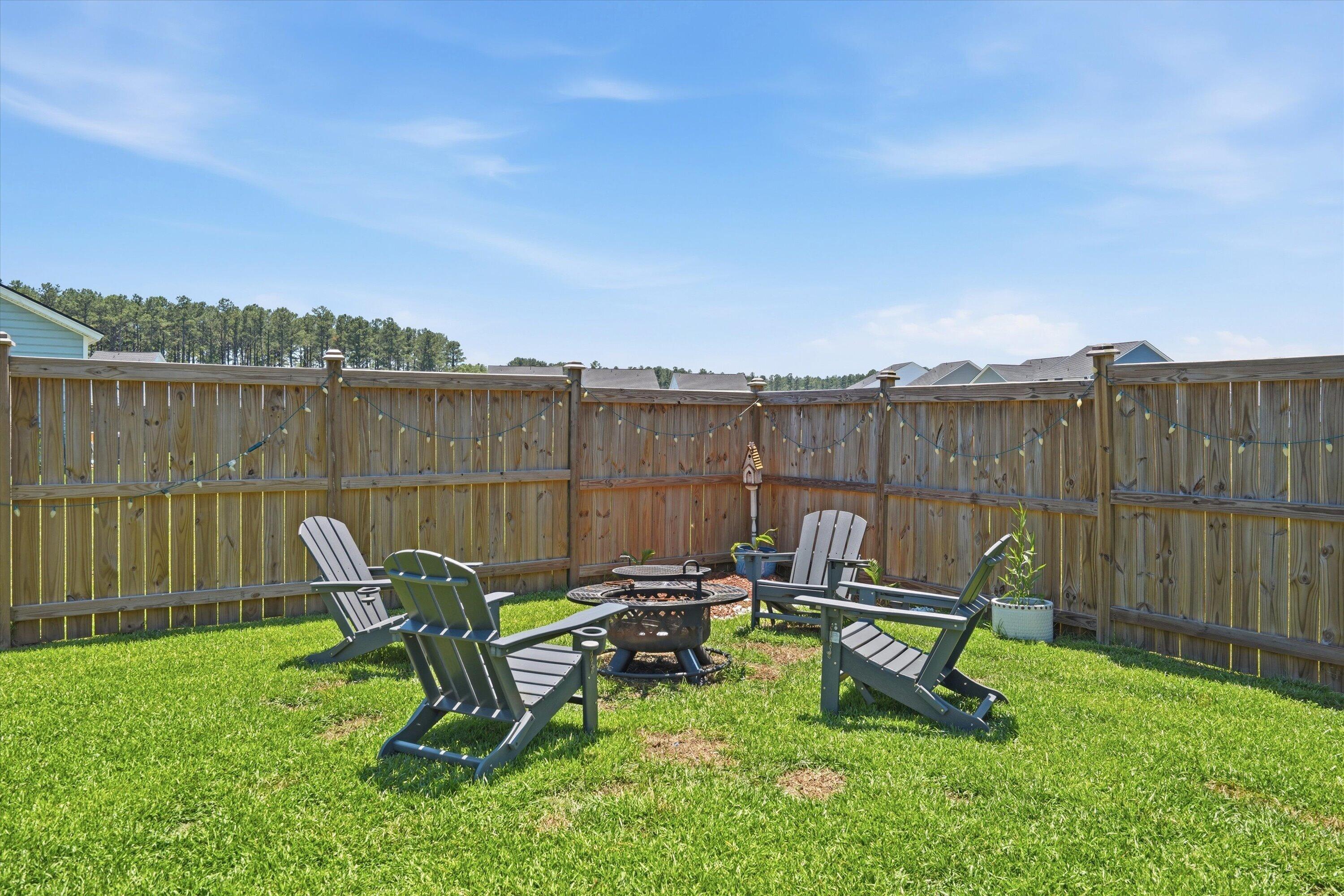 144 Woodland Oak Way
