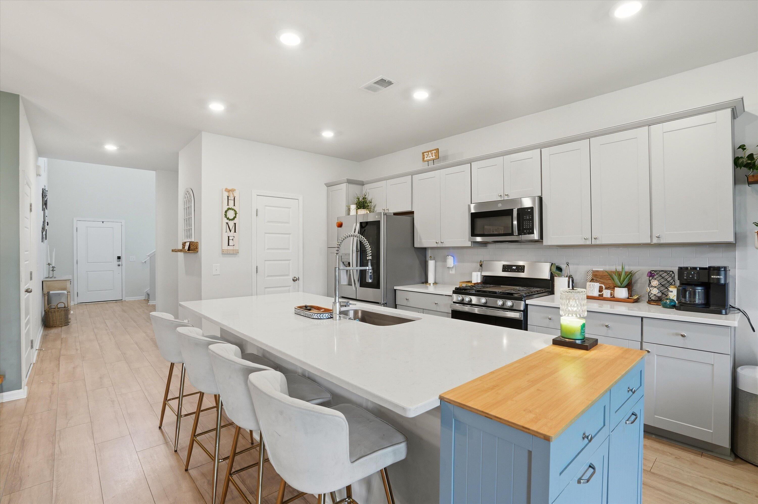 144 Woodland Oak Way