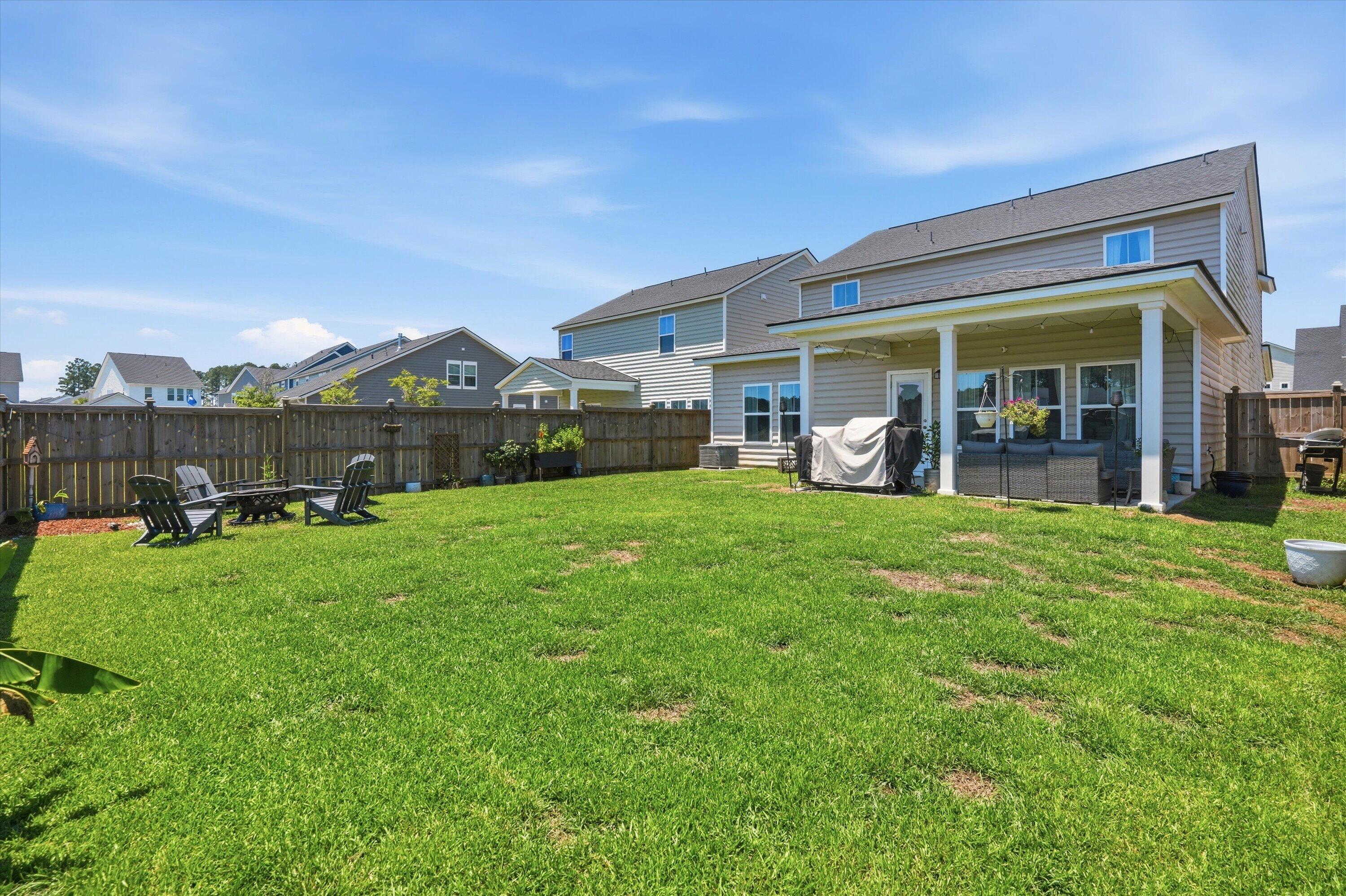 144 Woodland Oak Way