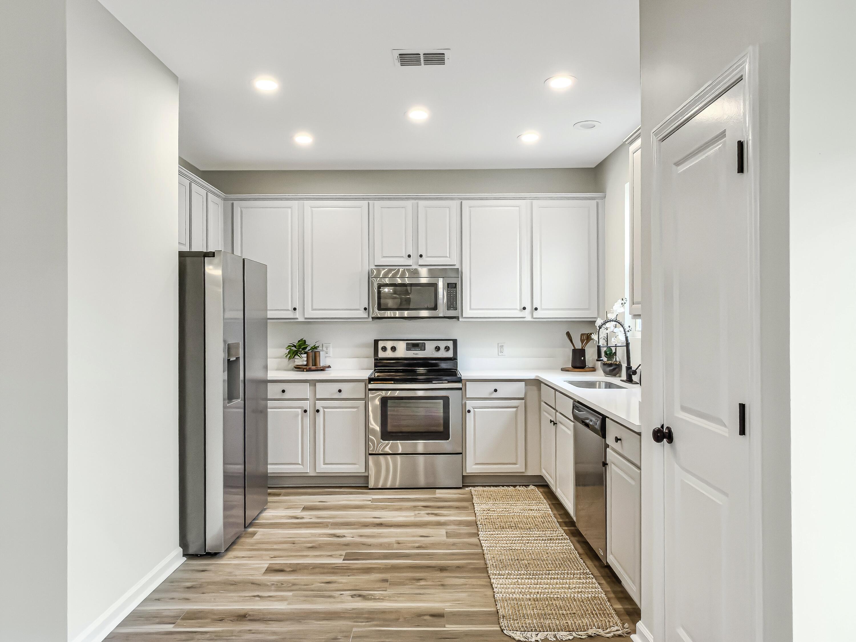 266 Oglethorpe Circle