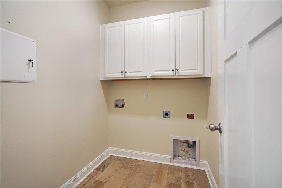 1309 Enfield Lane