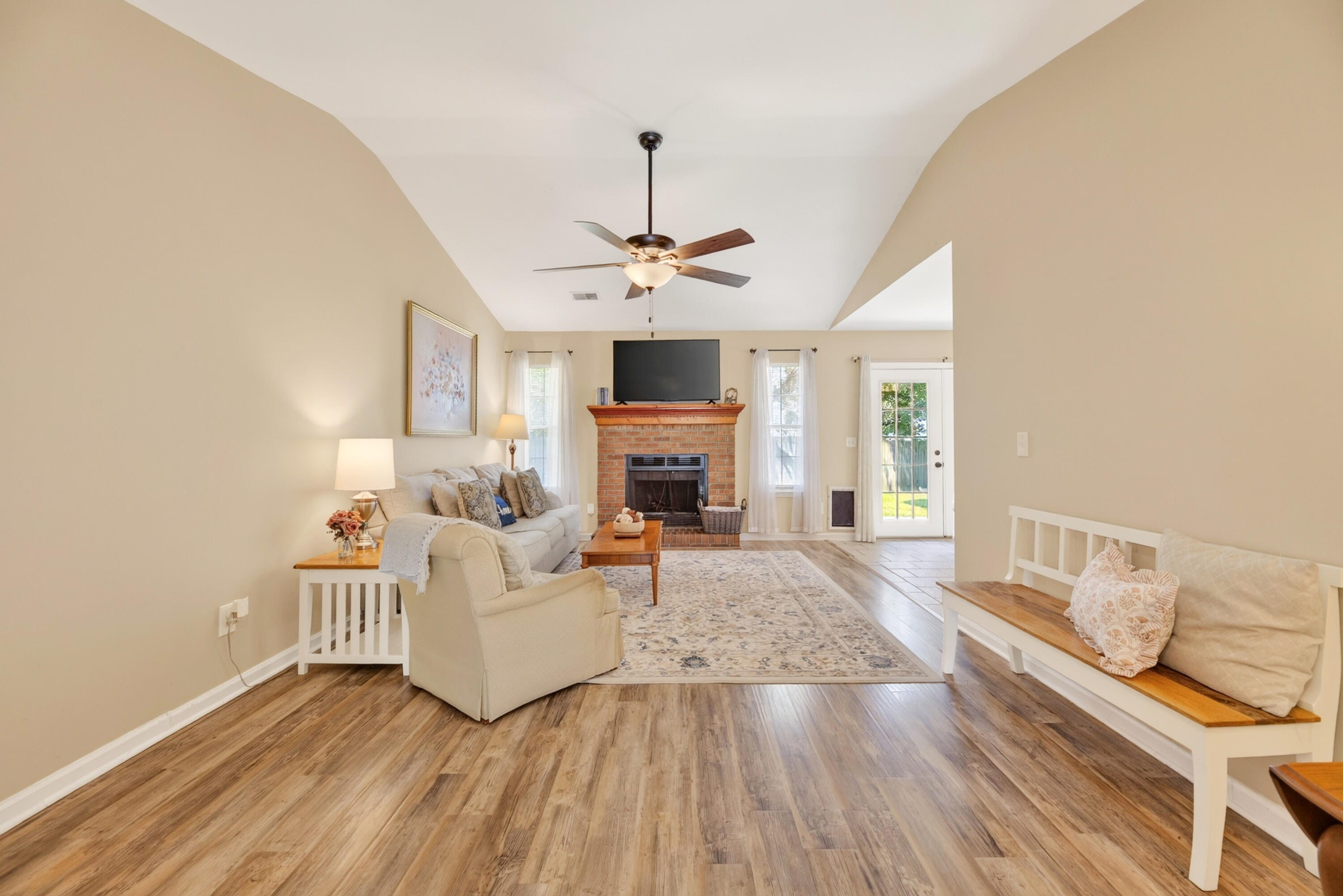 110 Persimmon Circle