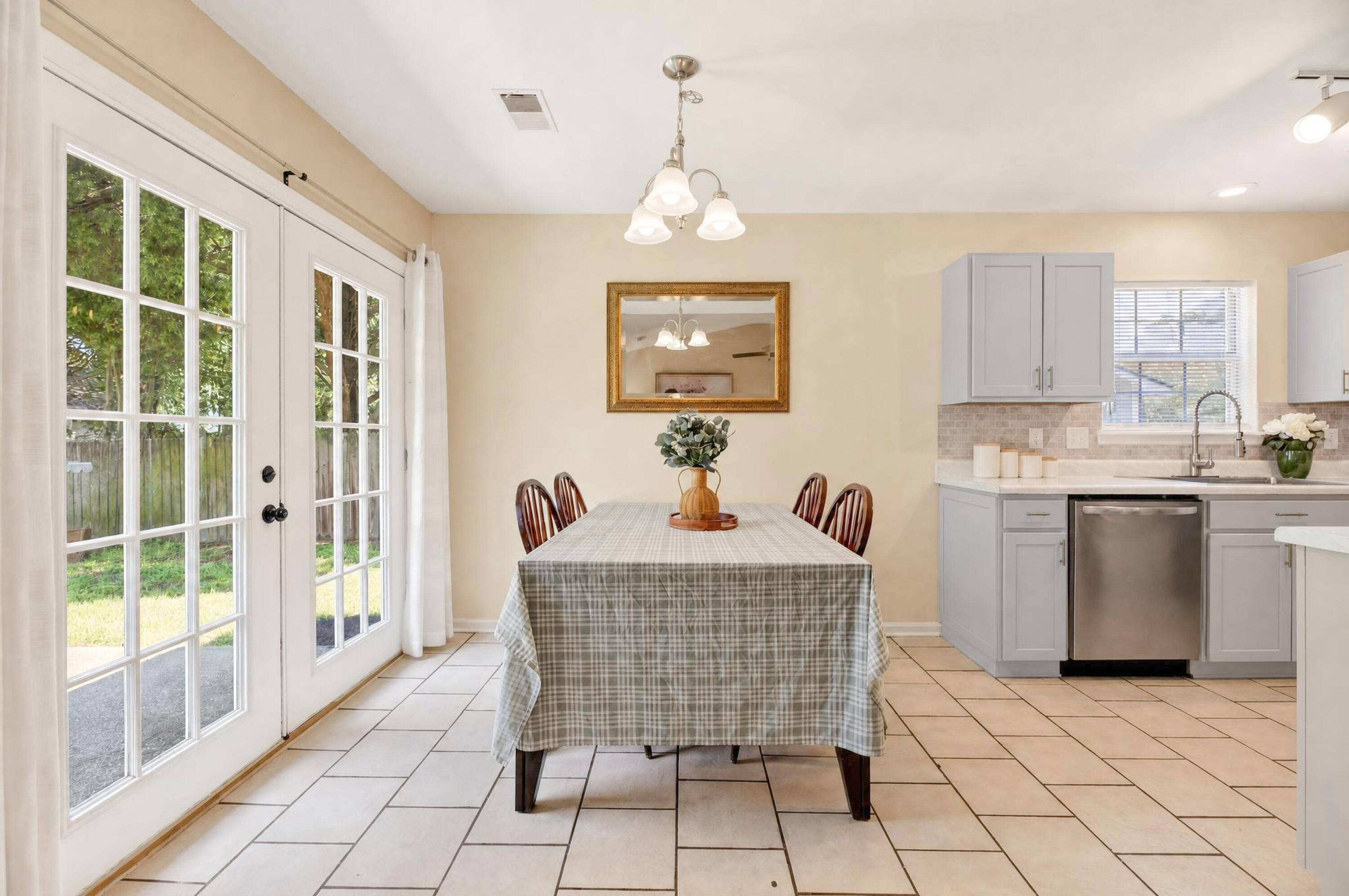 110 Persimmon Circle