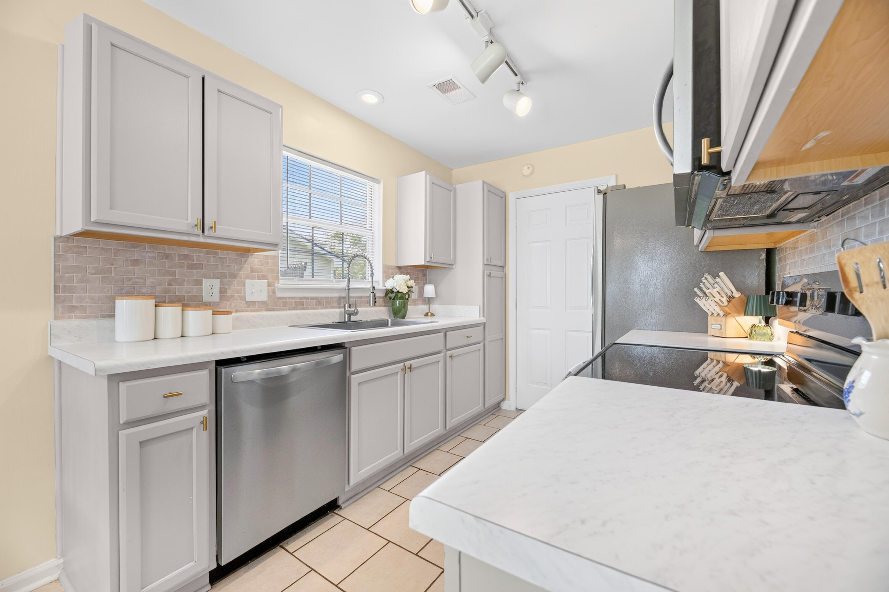 110 Persimmon Circle